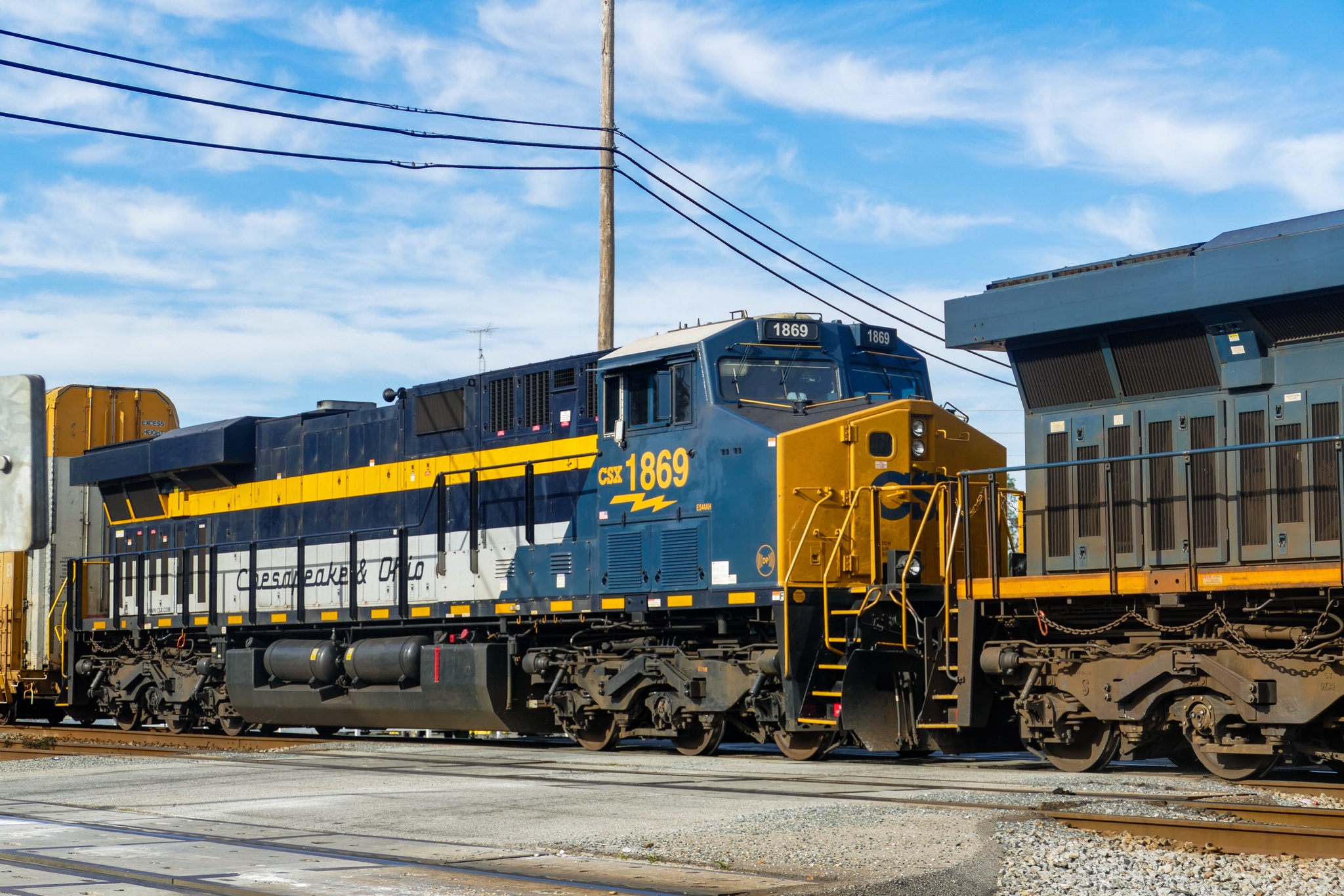 CSX 1869: A Classic in Motion