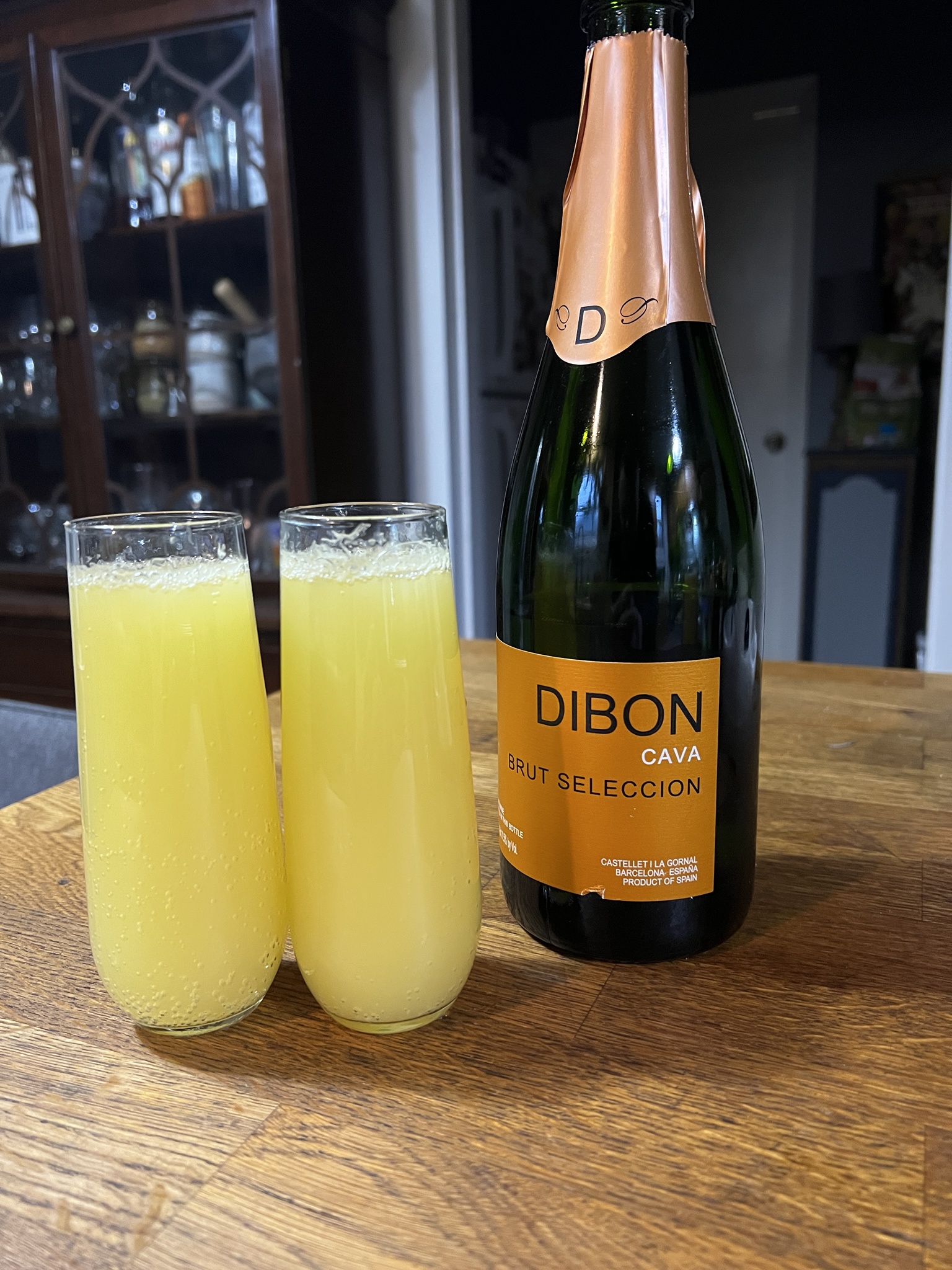Cheers to a Merry Mimosa Celebration!