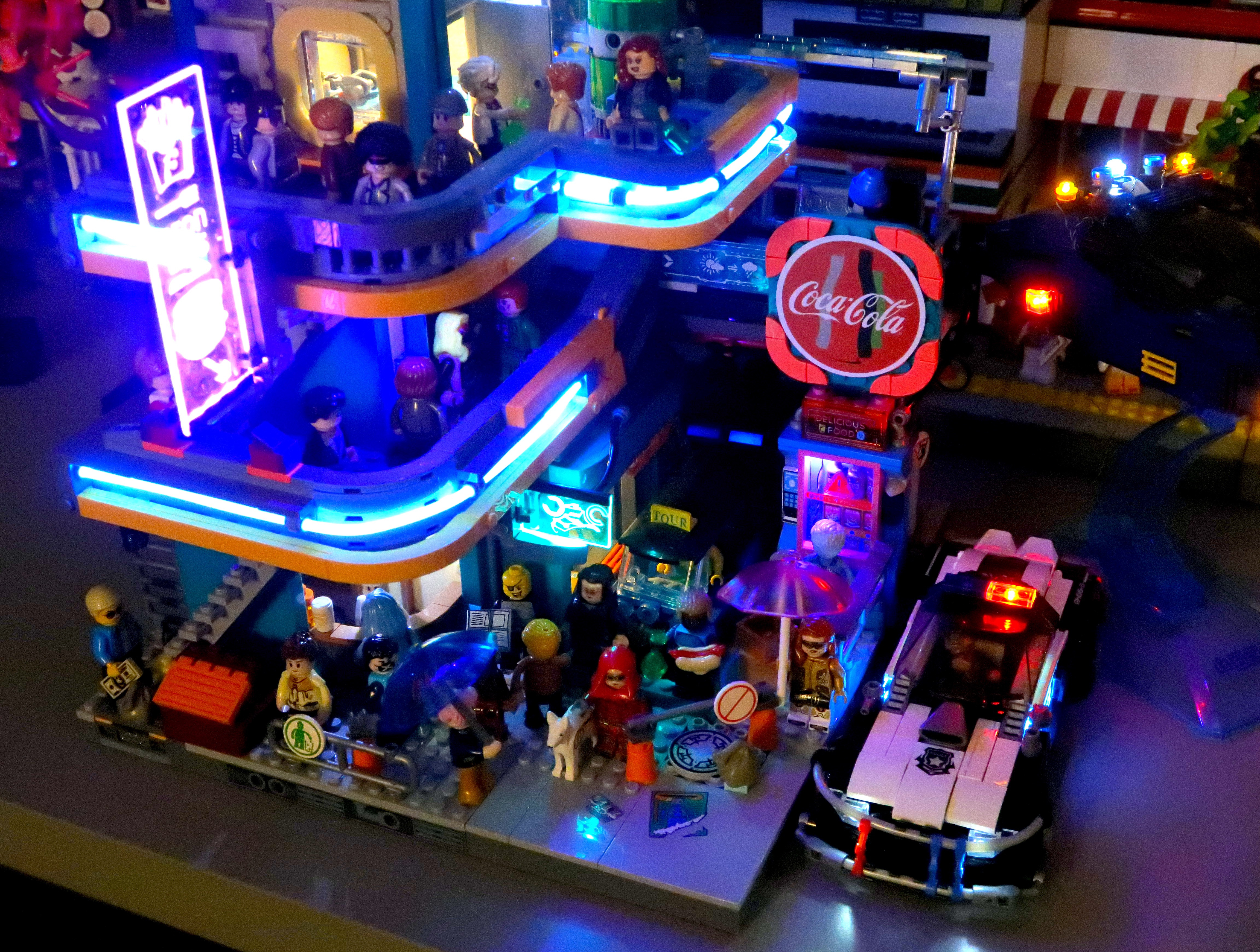 Imagine if Lego crafted a Blade Runner set...