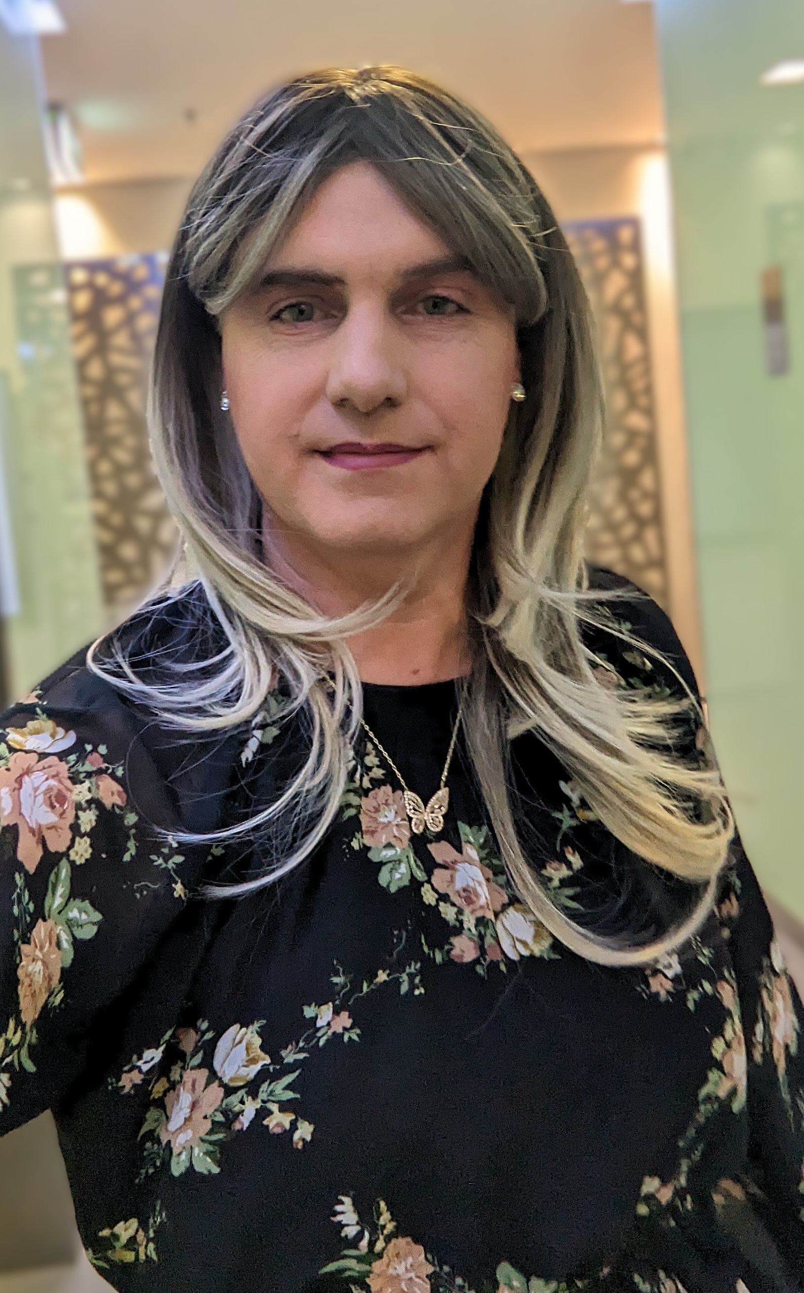 It's that time of year again: the obligatory Christmas selfie! Merry Christmas everyone!