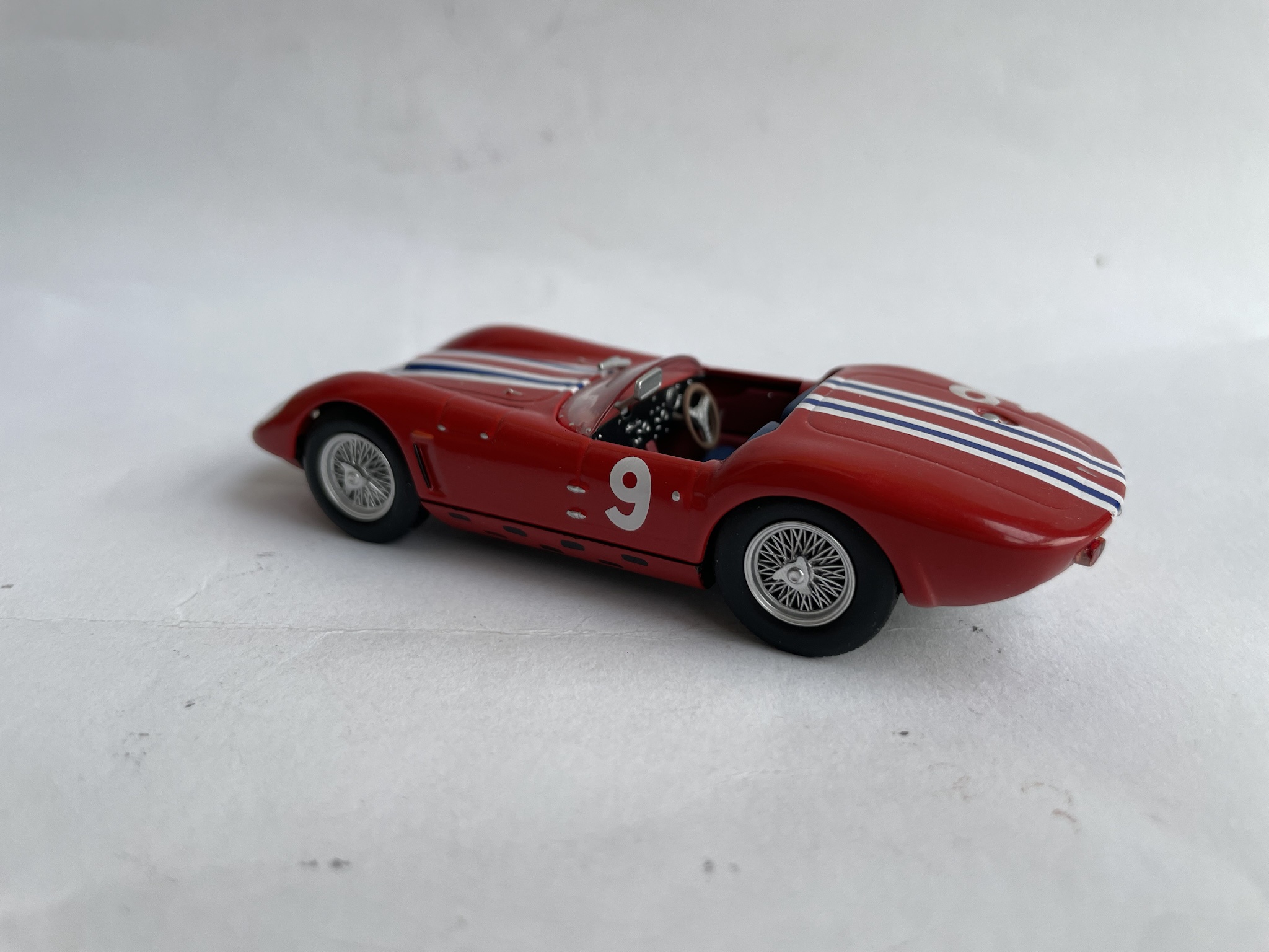 Maserati Tipo 61 'Drogo' by Leo Models in 1/43 Scale