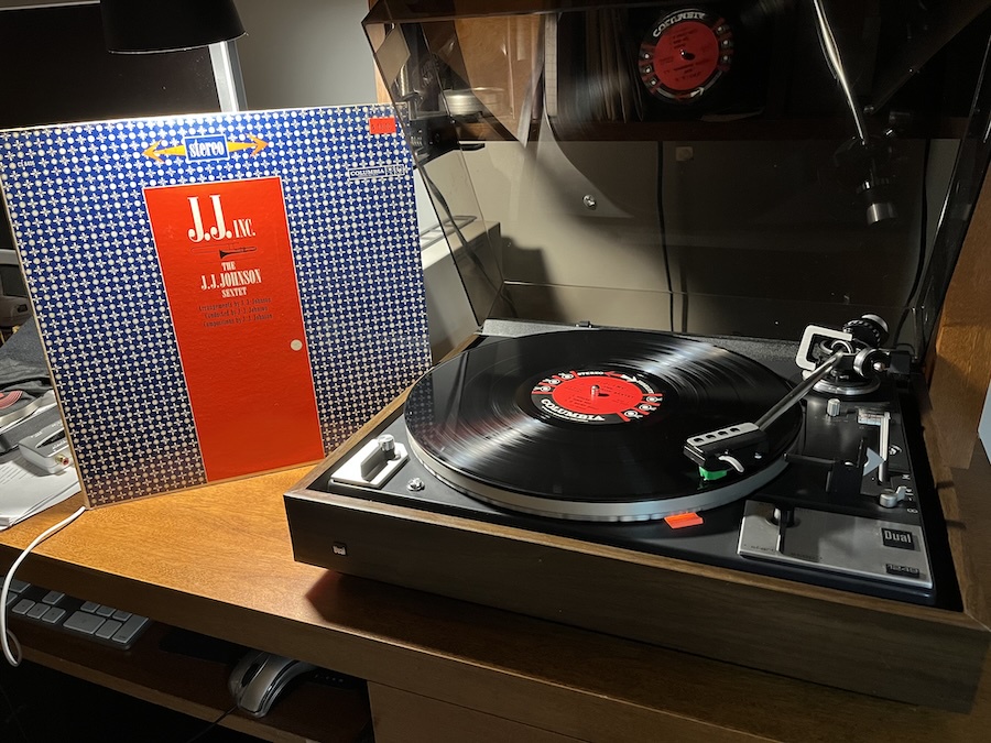 The Iconic Dual 1249 Turntable: A Vinyl Lover's Dream