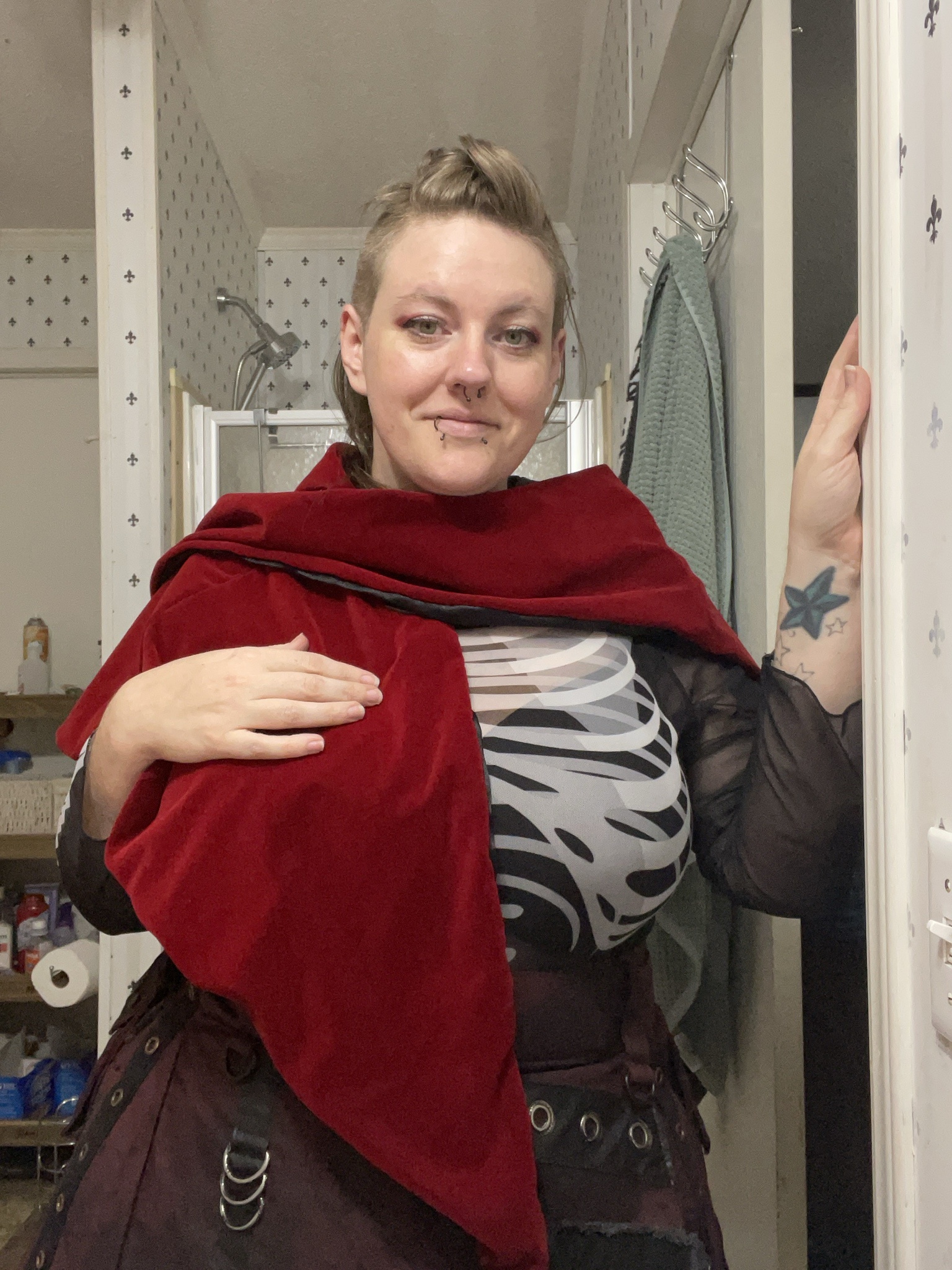 Created my first wearable piece after getting a sewing machine for Christmas - a hooded capelet for my LARP character!