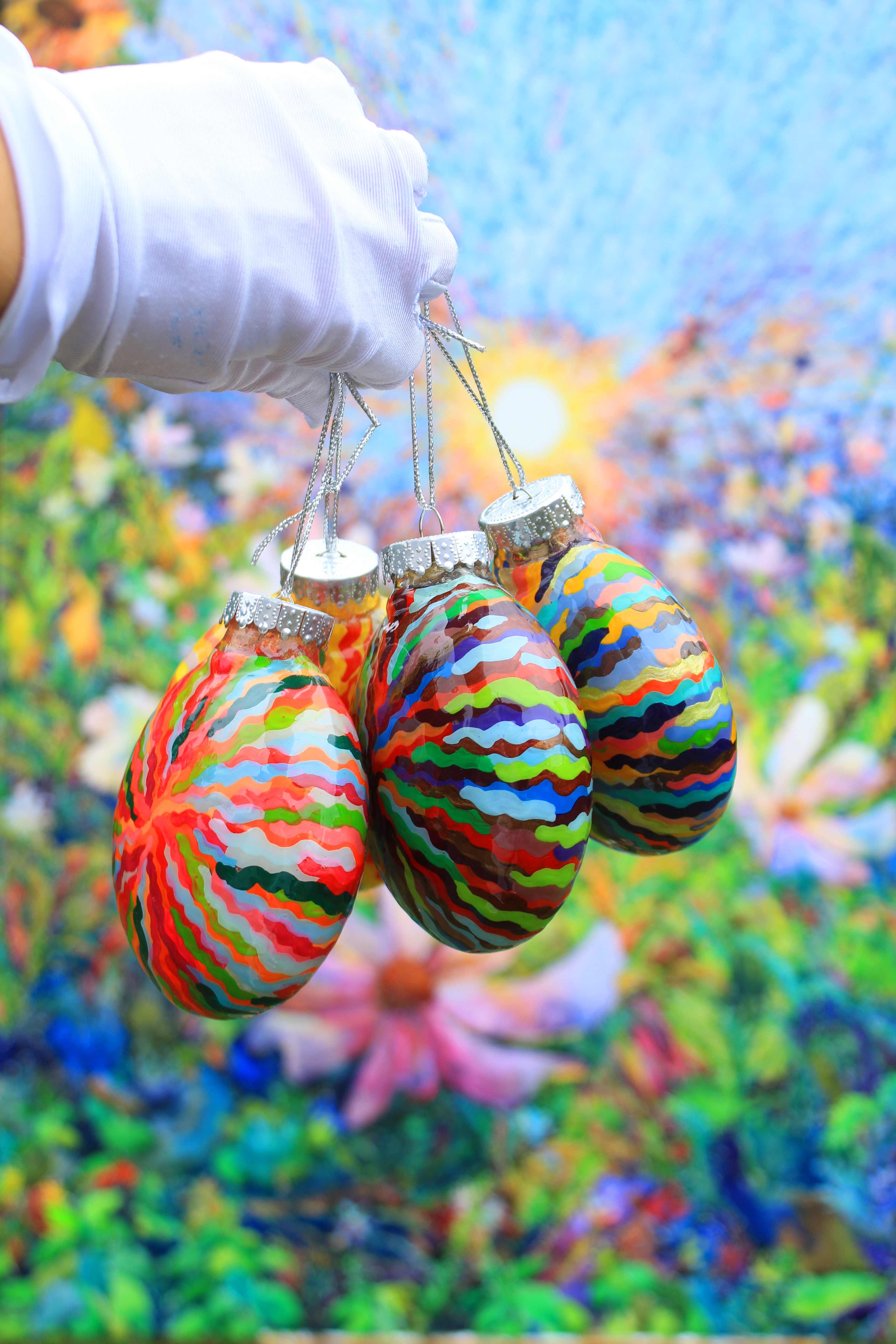 Christmas Baubles Measuring 4 x 4 Inches (10 x 10 cm)