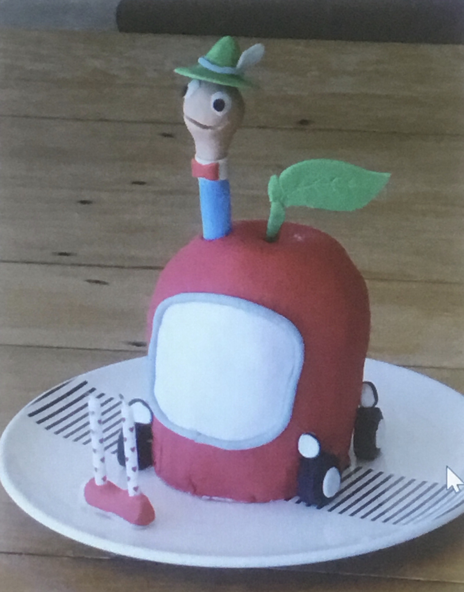The Humble Worm Cake of 2009