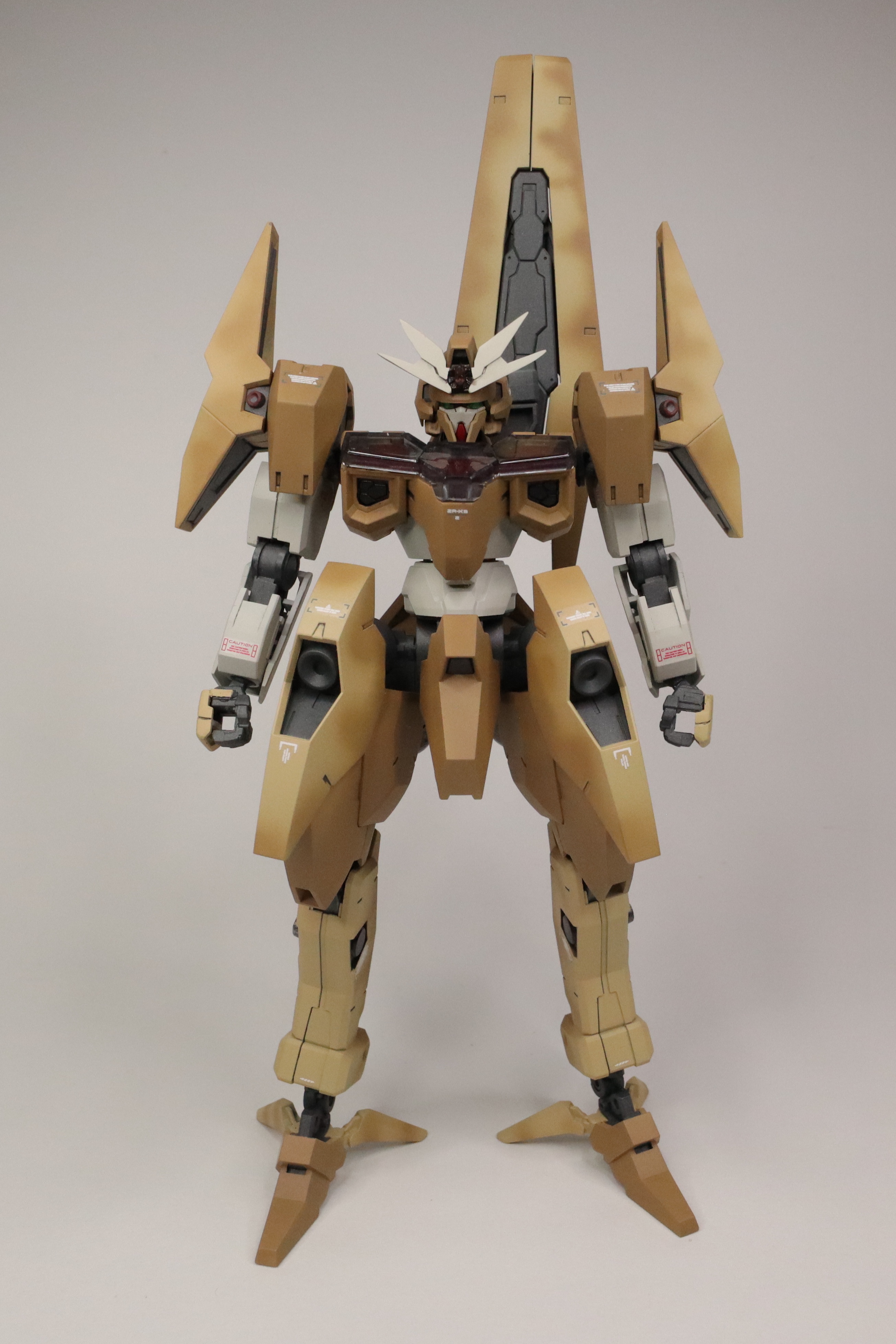 Gundam Lfrith Thorn in Ground Configuration: A Mech Lover's Dream!
