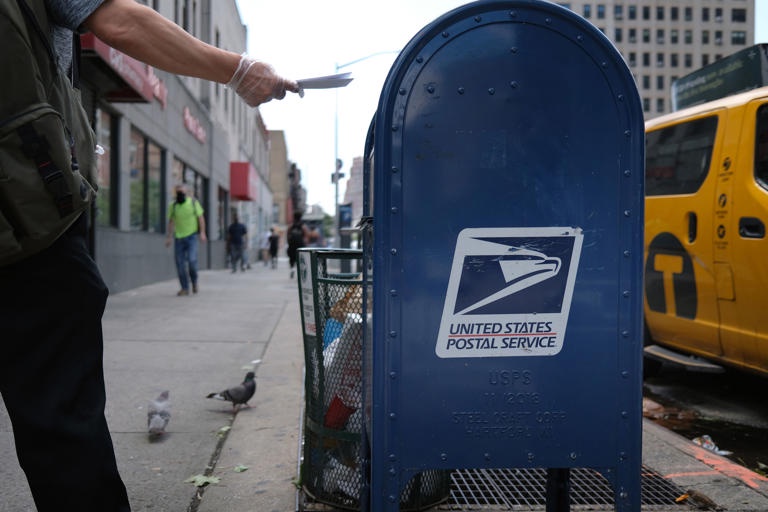 Trump's plan to privatize the U.S. Postal Service: Get ready for a financial circus in your mailbox!