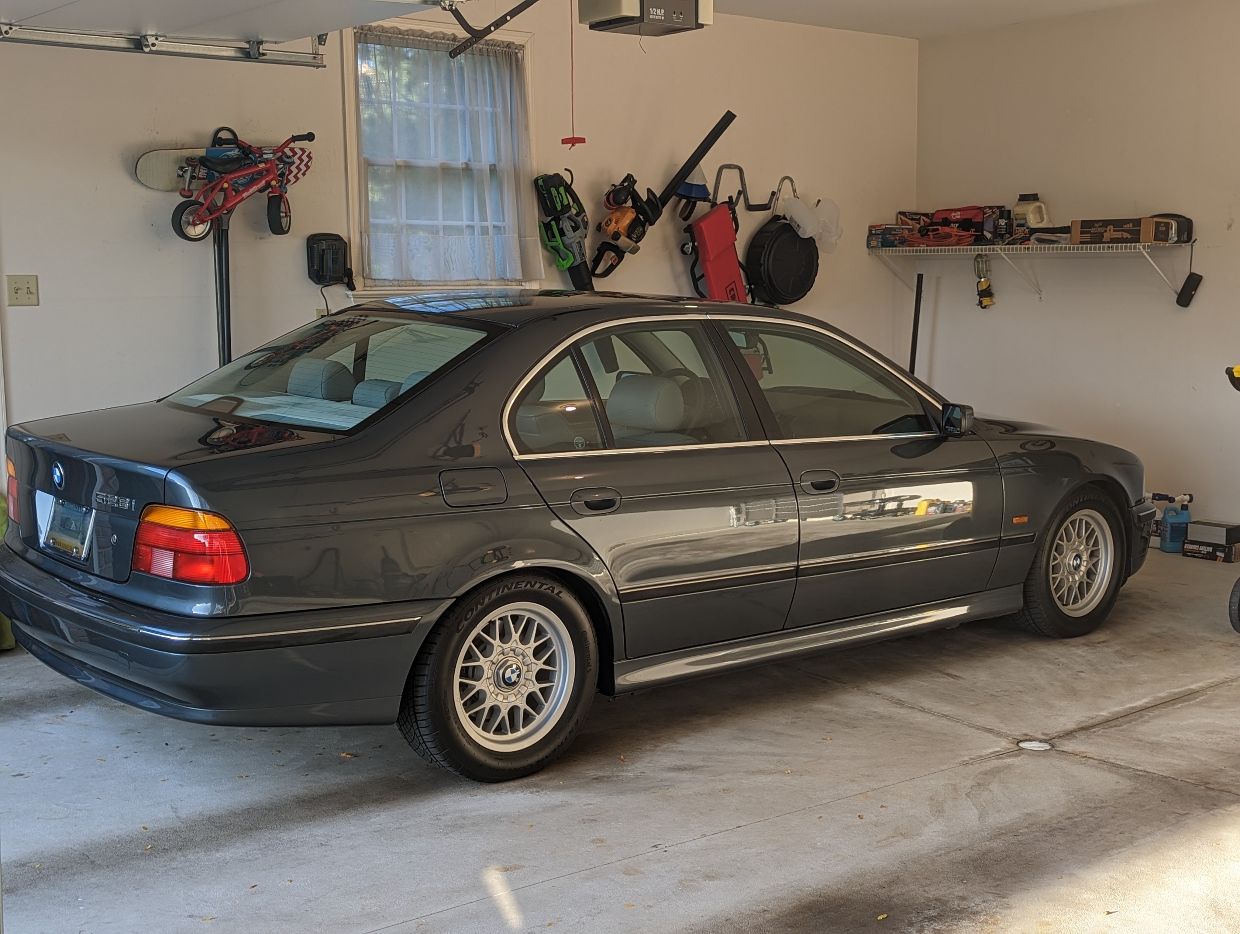 1999 BMW 528i: Anthracite Beauty with 245k Miles