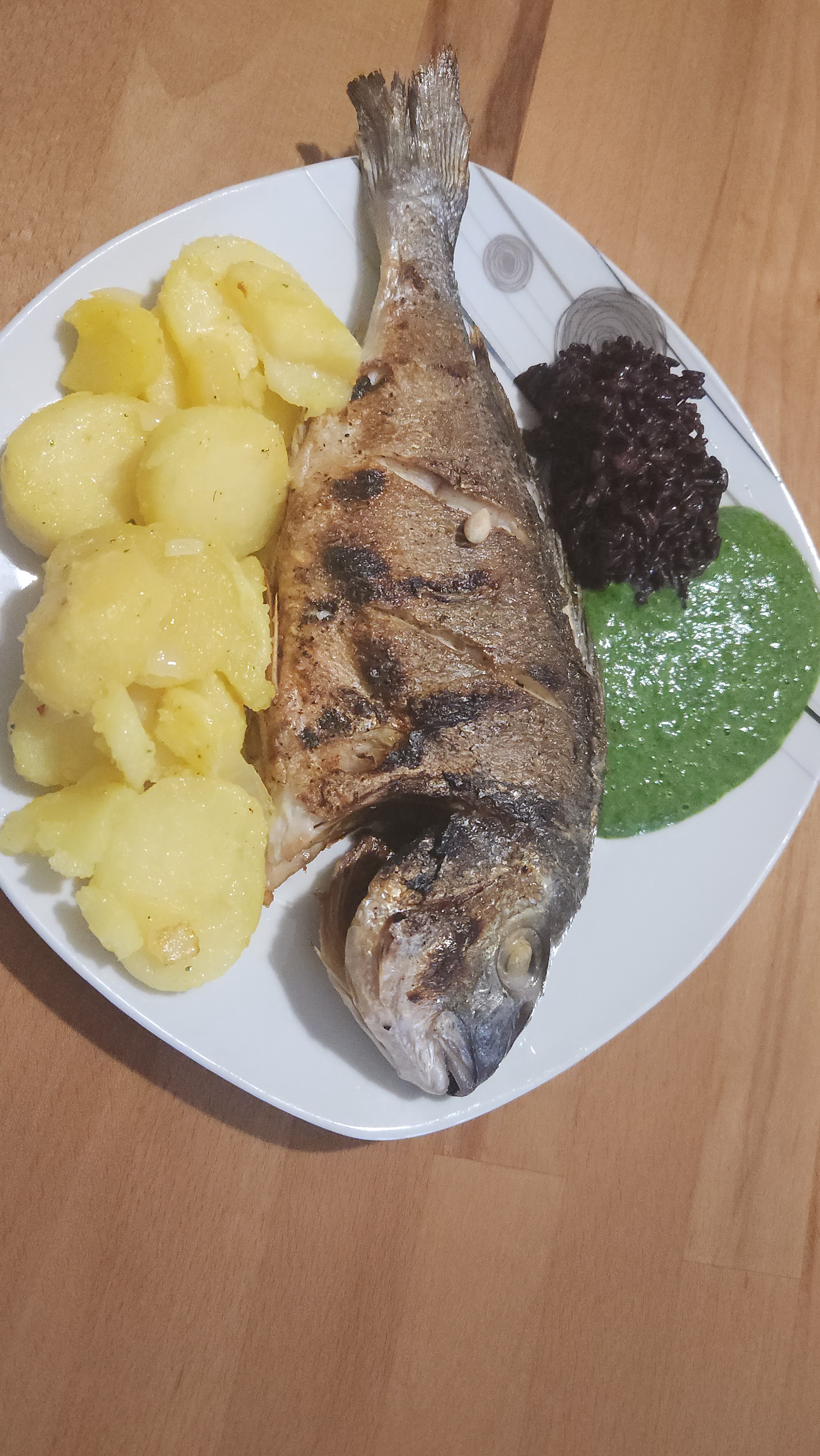 My first attempt at grilling gilthead seabream over charcoal... and it was a success!