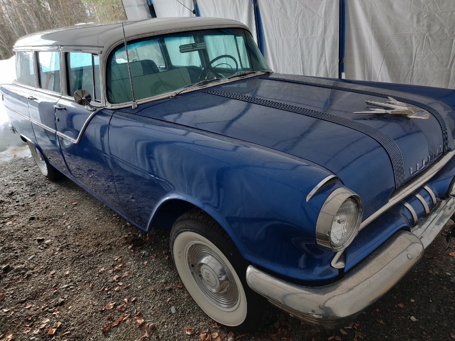 Classic 55 Pontiac in All Its Glory