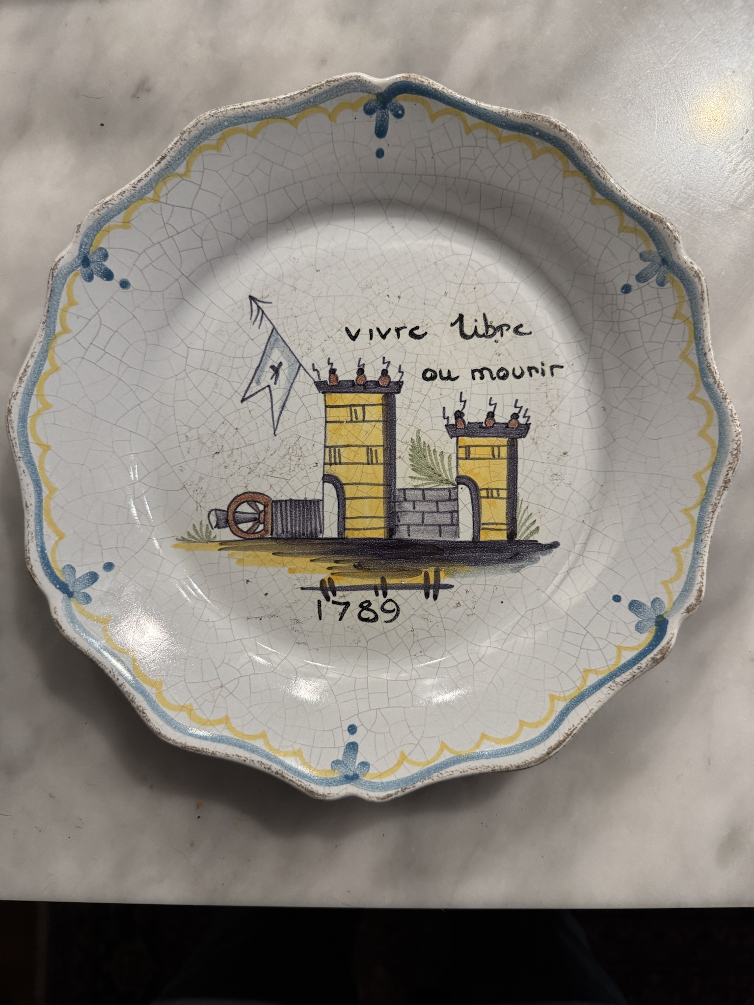 I’ve got this vintage plate, perfect for cake time!