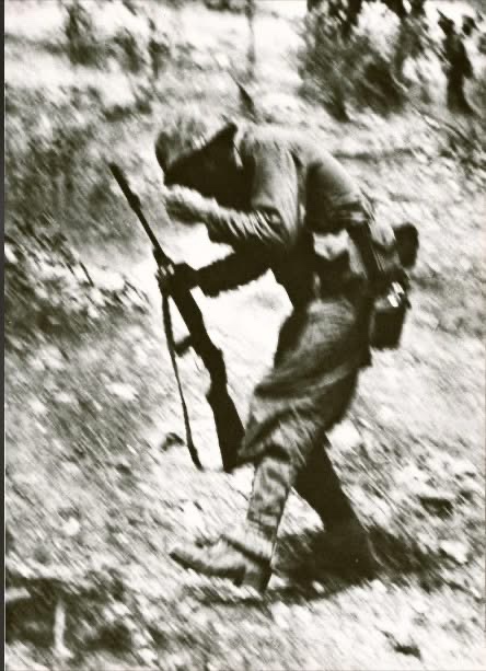 A US Marine Captured in a Moment of Chaos: Shrapnel Strikes in Saipan 1944