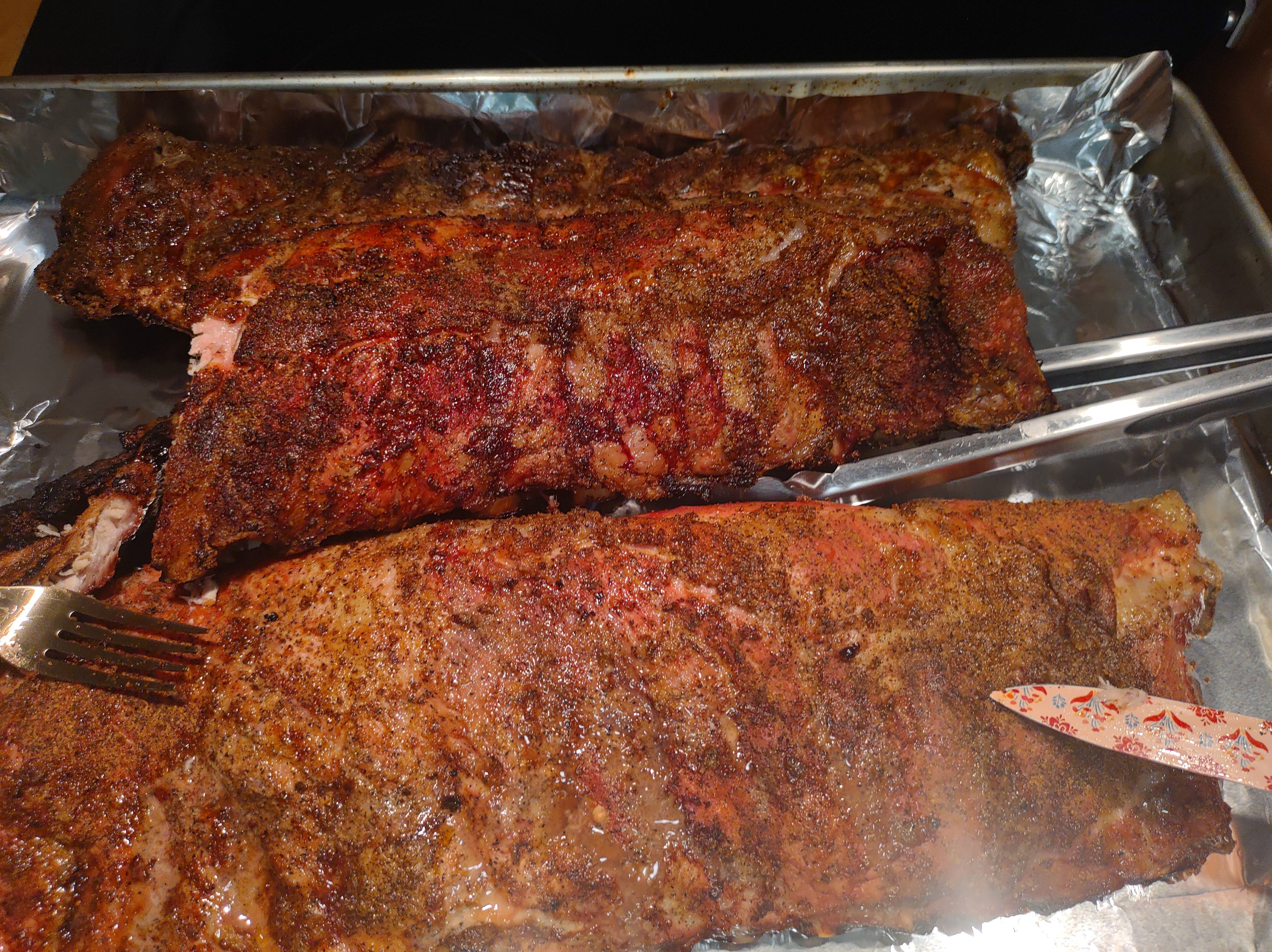 Deliciously Smoked Ribs: A Culinary Delight!