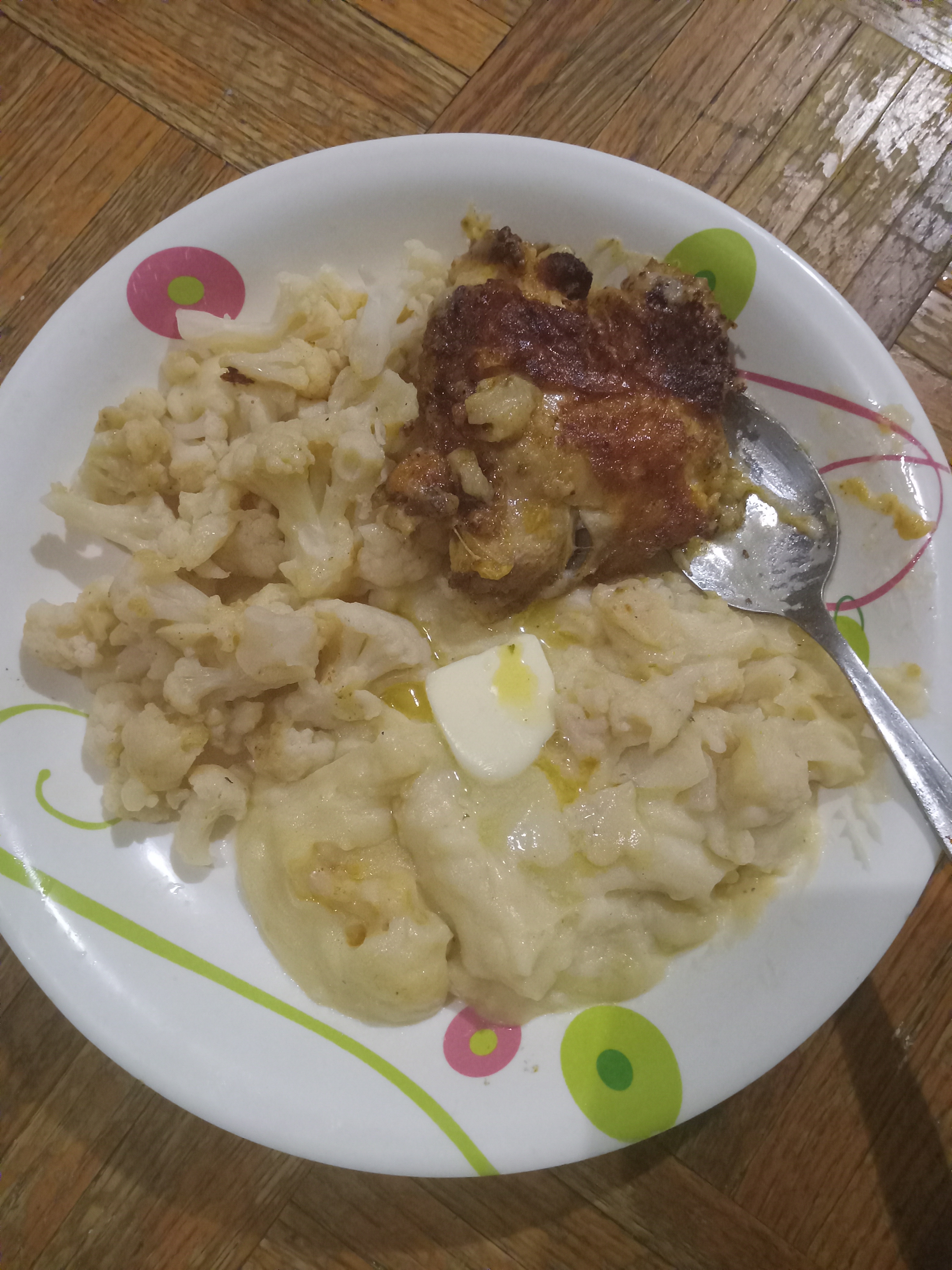 Delicious Mashed Potatoes Loaded with Chicken, Cauliflower, and Butter