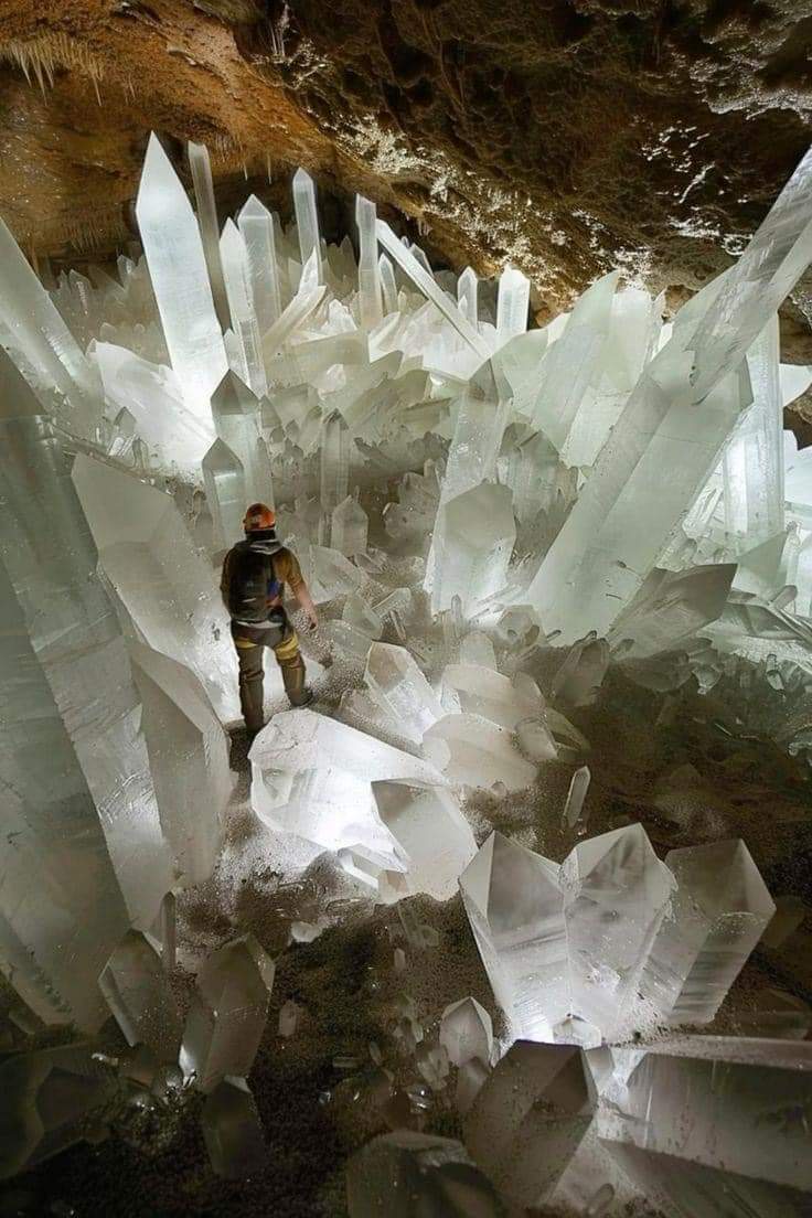 Exploring the Stunning Naica Mine in Mexico