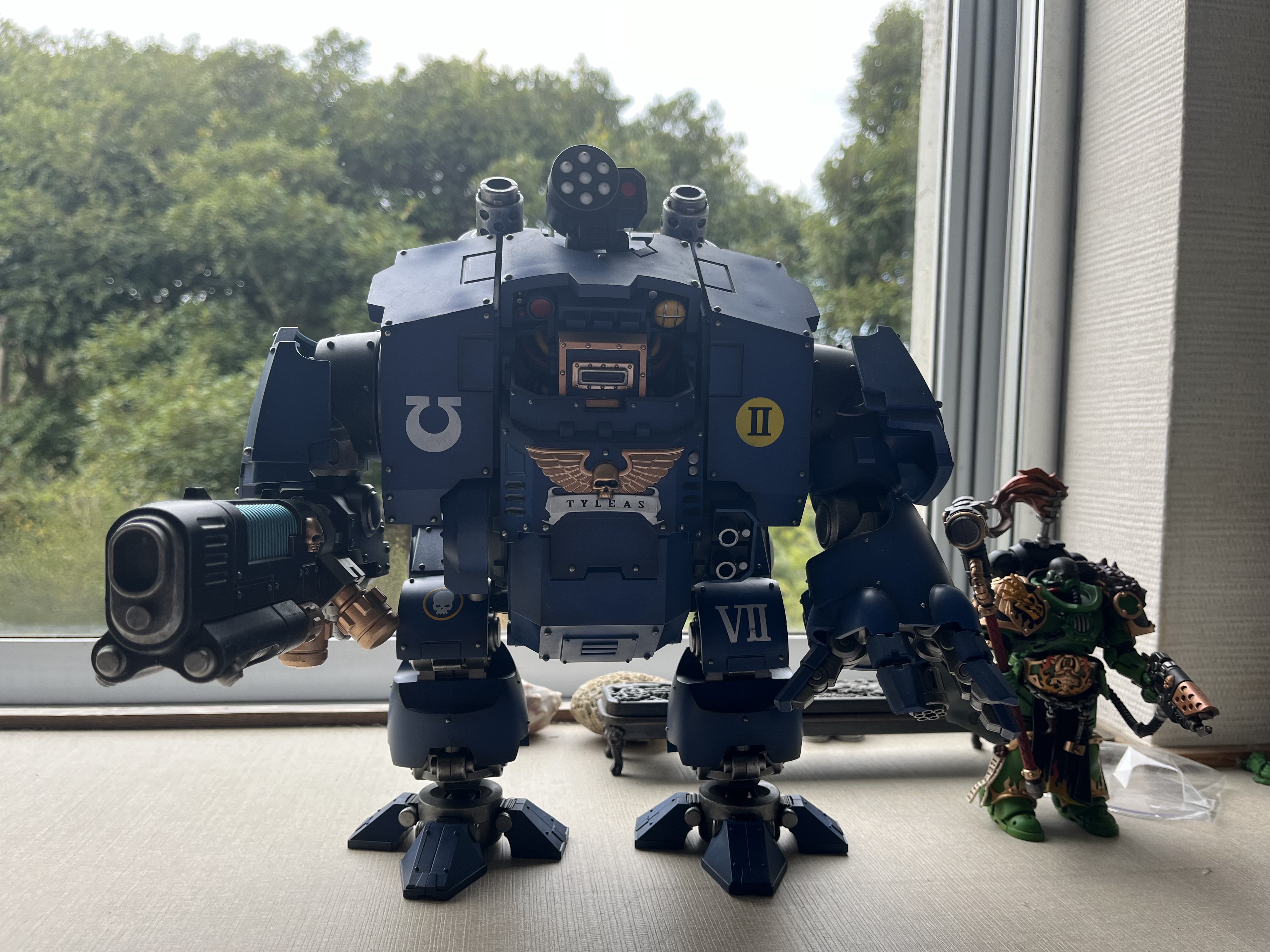 The Right Figurine is Surprisingly Just 1.5 Hands Tall - The Left Guy is Shocked!