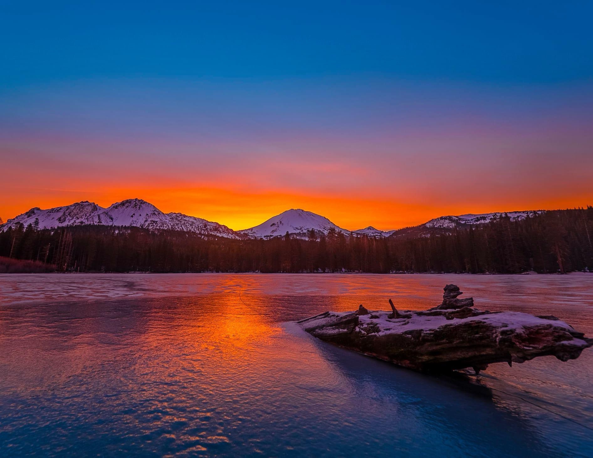 Chasing the Colors of a Stunning Sunset