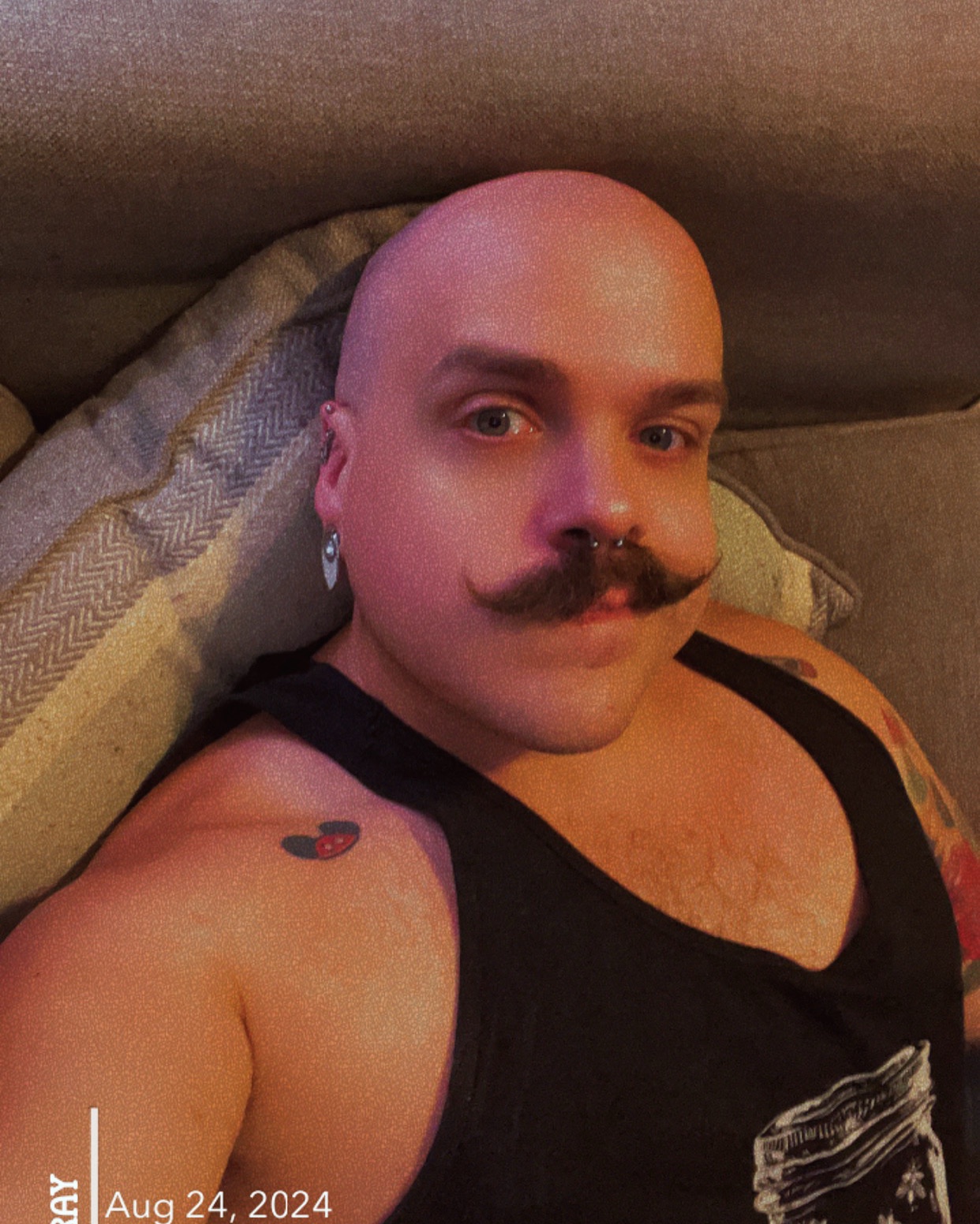 It's Christmas Selfie Time! Wishing Merry Christmas to Imgur!