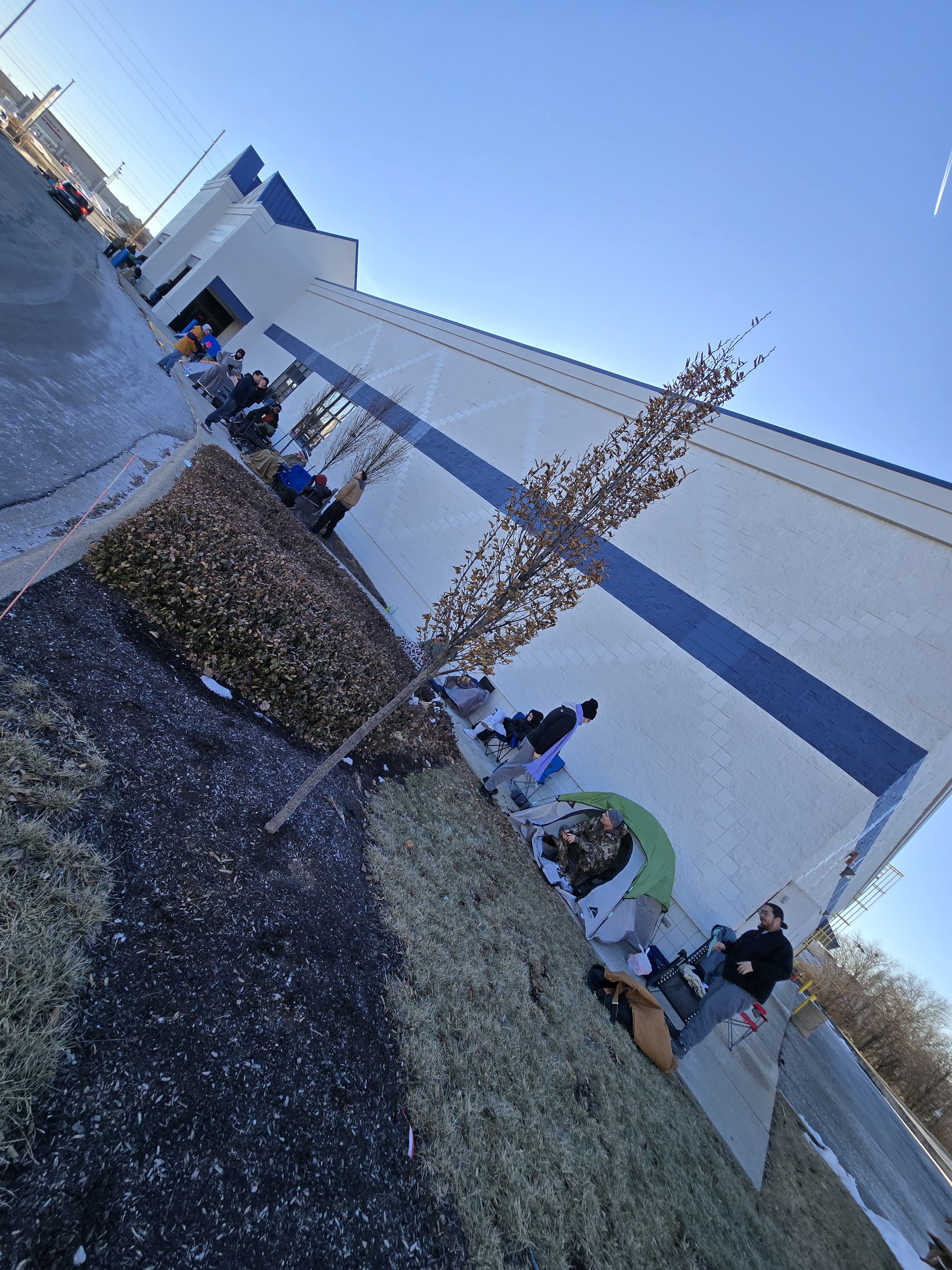 The Epic Line for 5000 RTX at Microcenter Indy