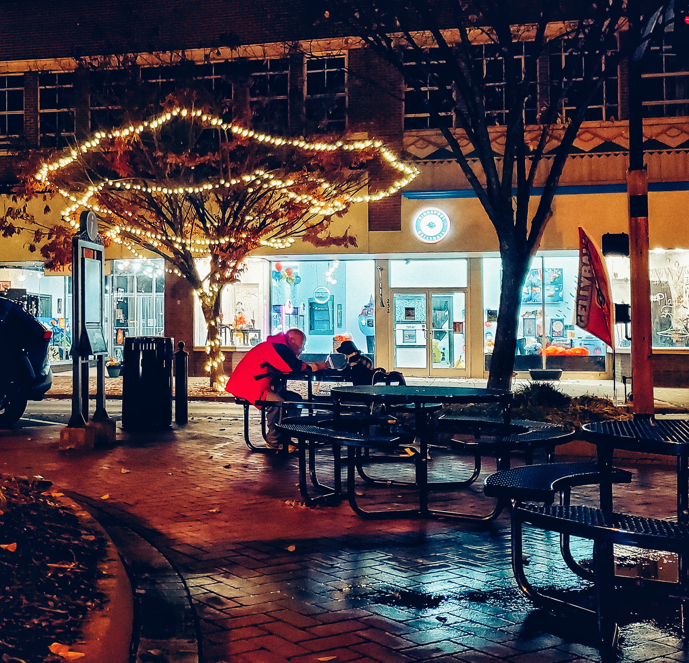 Capturing the Colors: A Traffic Light Street Photography Adventure