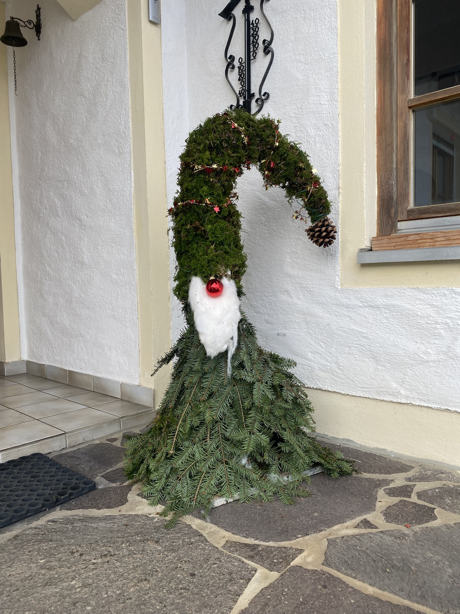 The Festive Christmas Dwarf