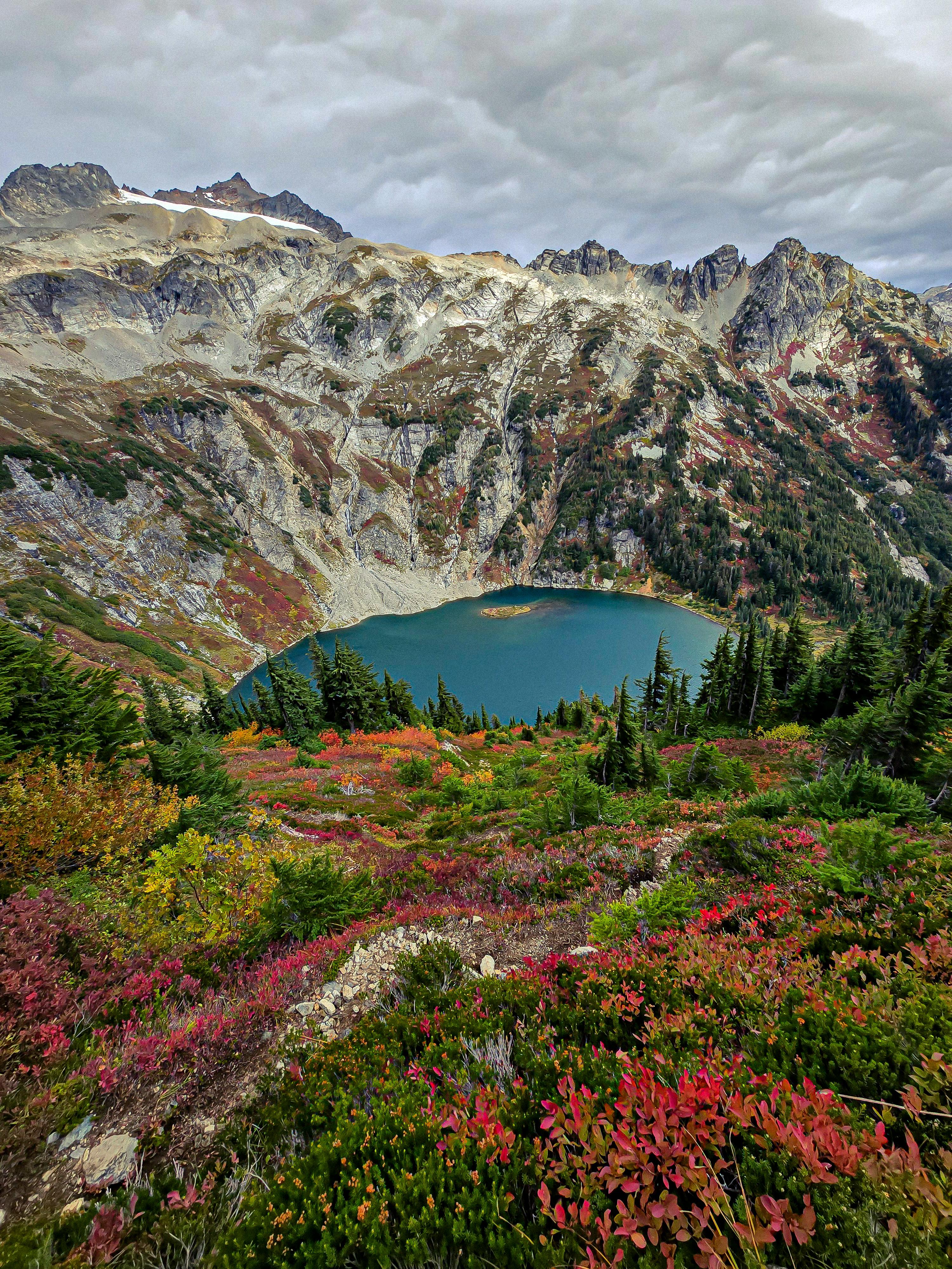 Embracing the Beauty of Splendid Autumn