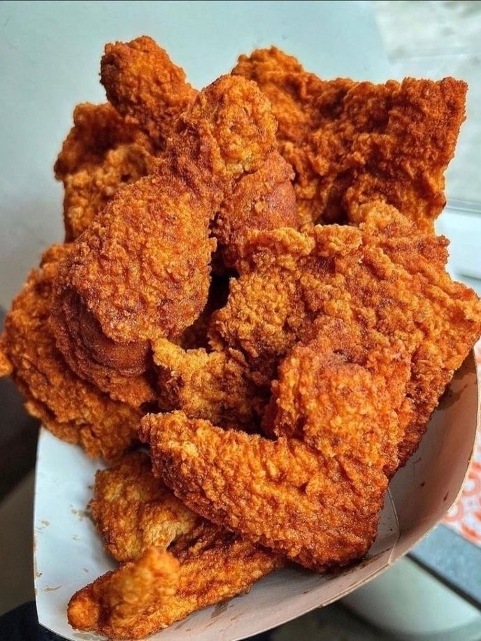 Spicy Fried Chicken: Who's your sharing buddy?