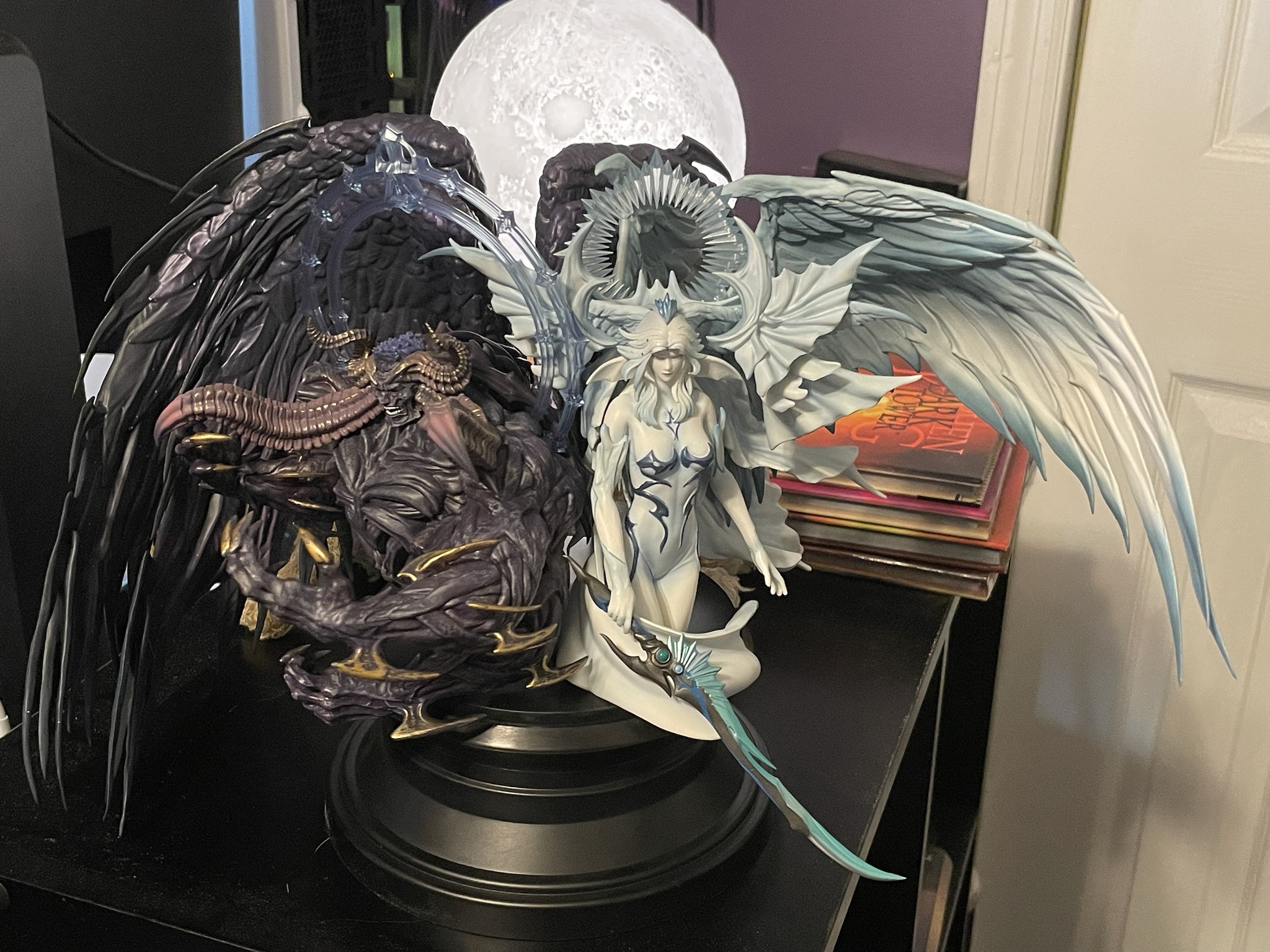 The Epic Clash of Hydaelyn and Zodiark