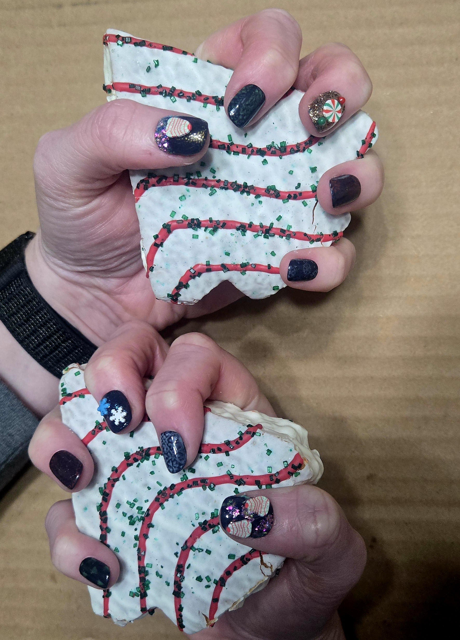 Nailing the Christmas Spirit with Festive Nails!
