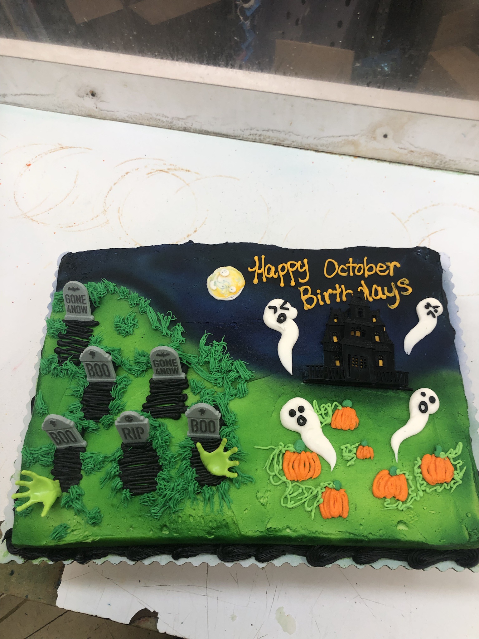 Spooktacular Halloween Cake Design