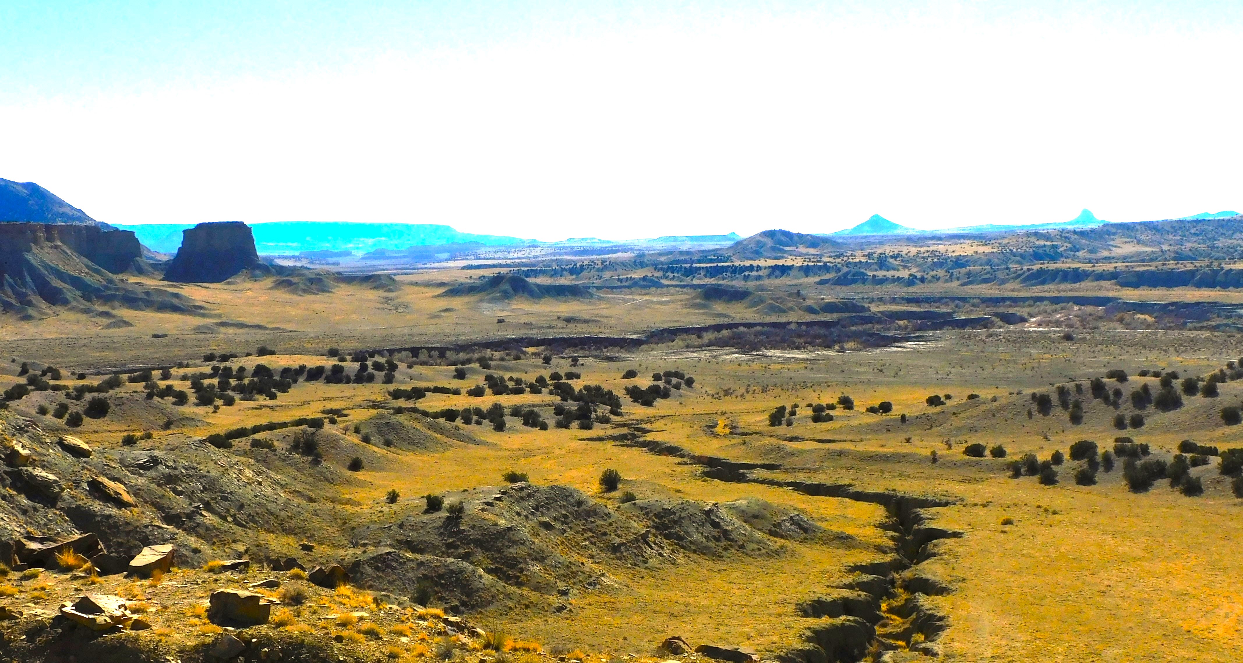 Exploring the picturesque Rio Puerco Country in New Mexico