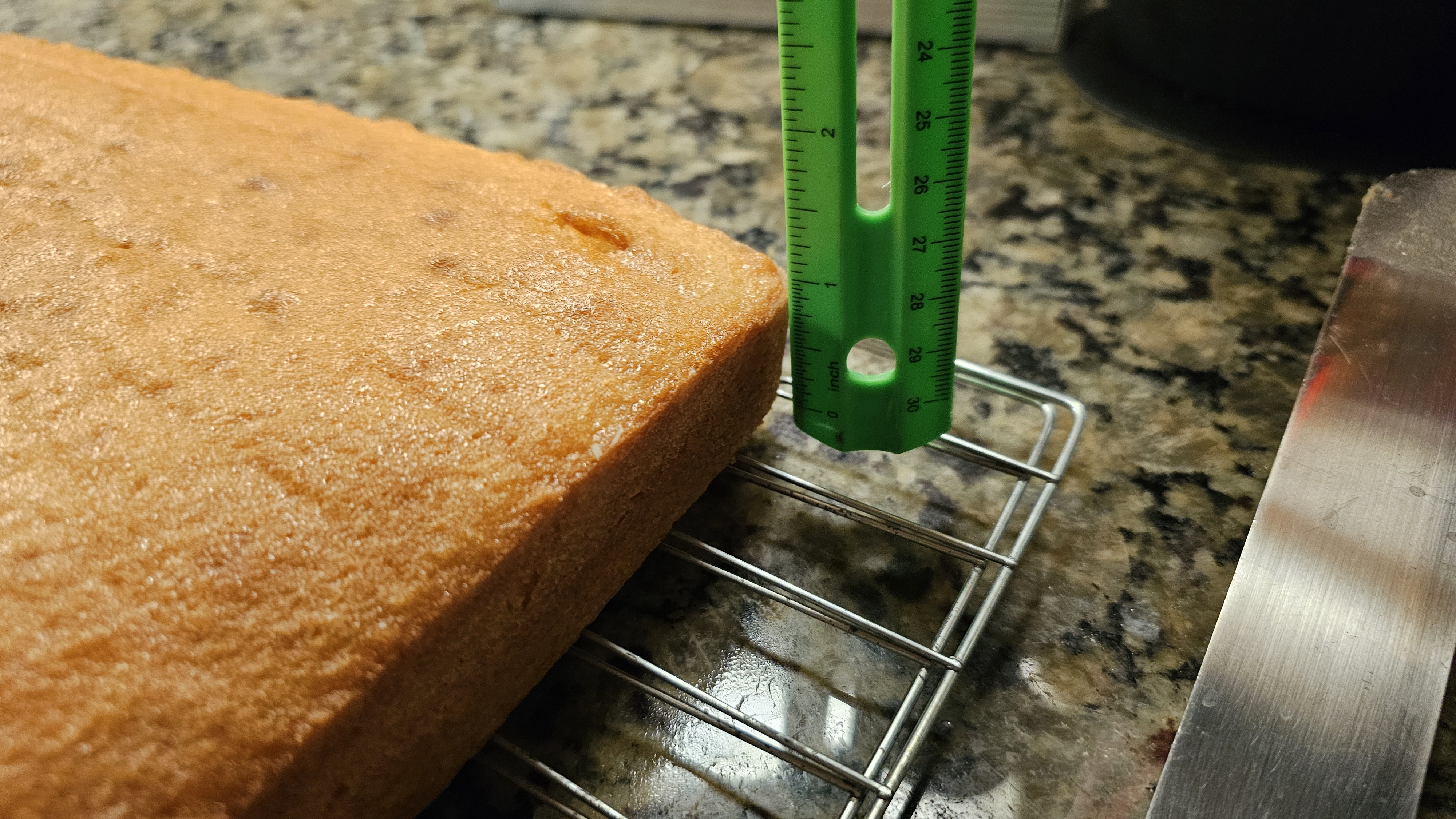 Comparing Cake Heights: Recipe vs. Reality