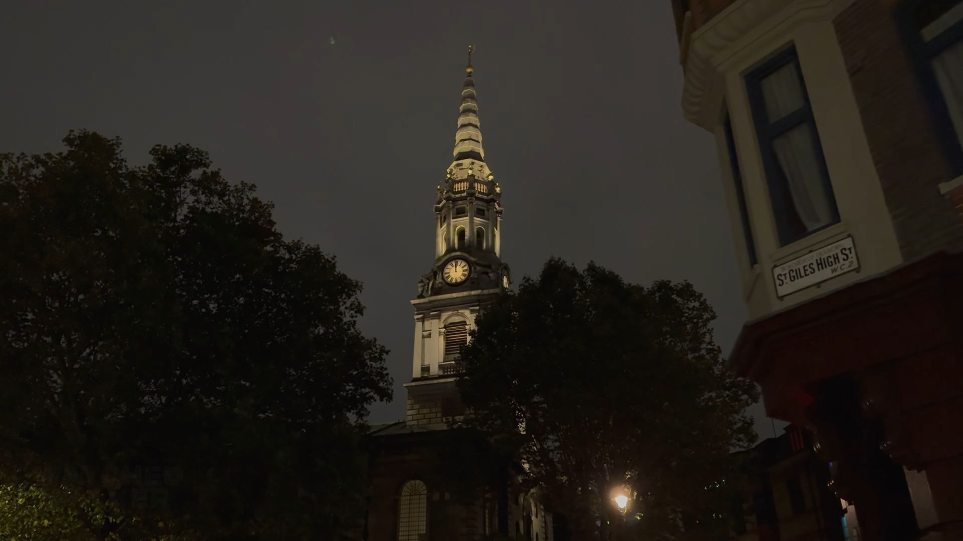 Exploring the Vibrant Streets of London