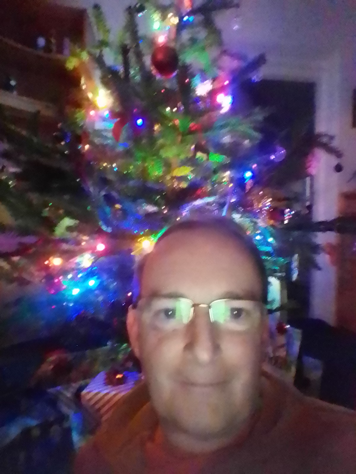 Still Rocking an Old Phone... But Merry Christmas Anyway!