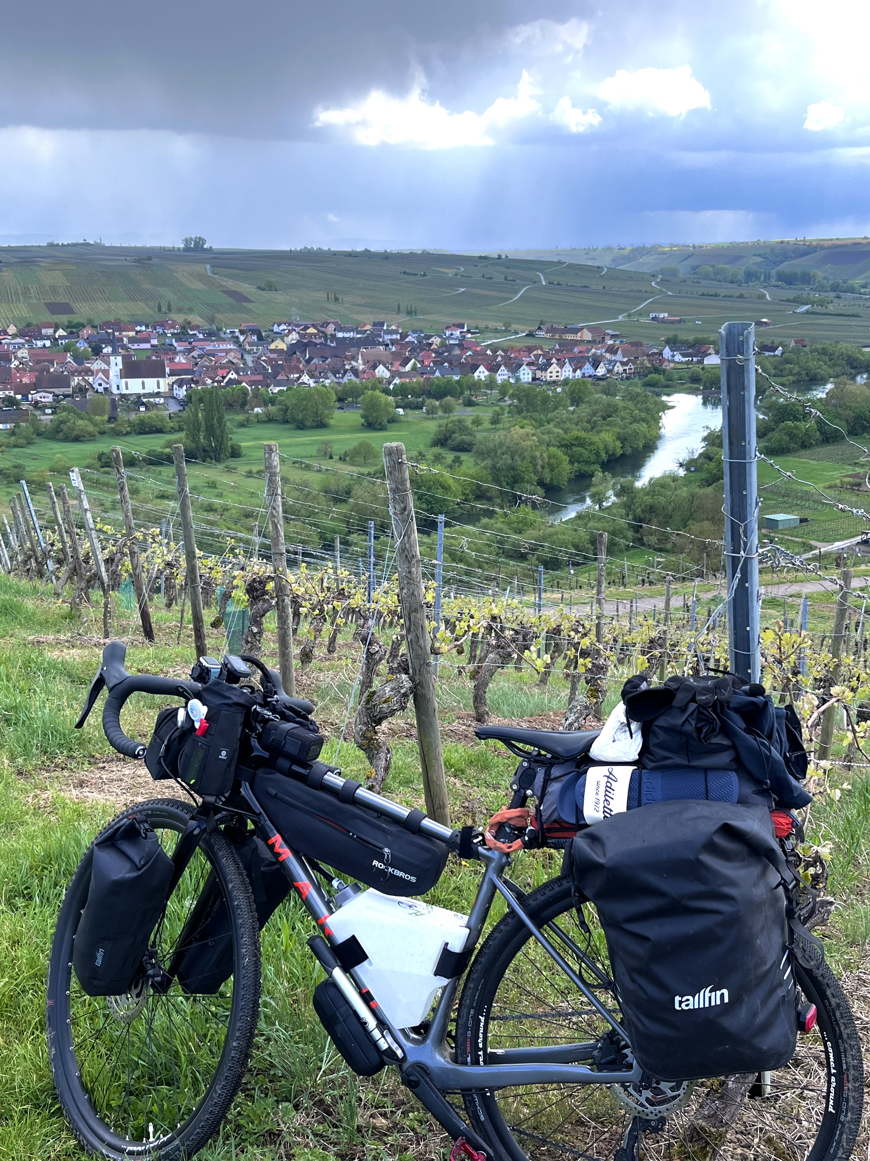 Embarking on an Epic 74-Day Bike Adventure Across Europe: 4605km of Fun Through Germany, Switzerland, France, Spain, and Italy - Check Out My Journey in Pictures!