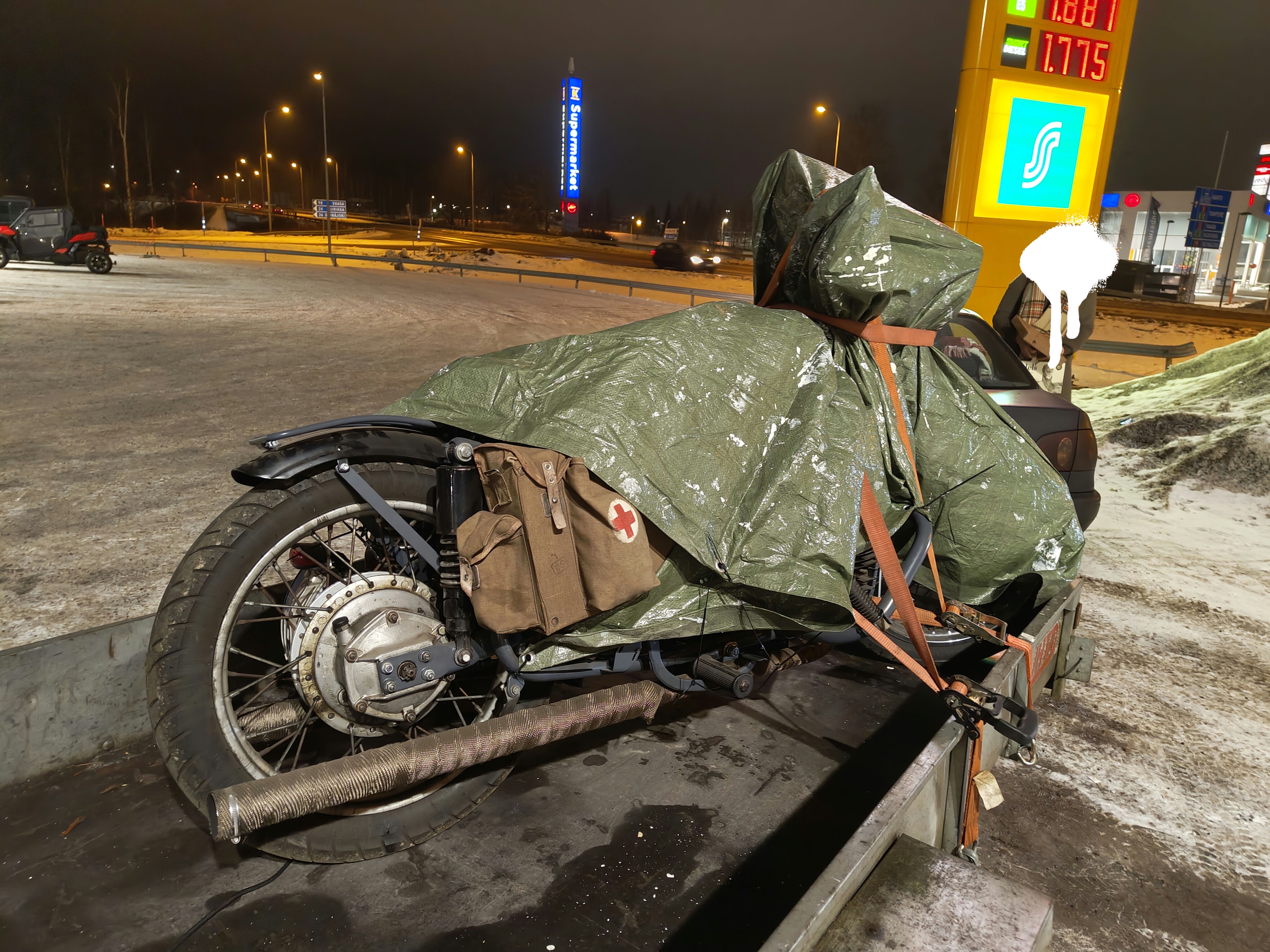 I tracked down a vintage 1970 Ukrainian Dnepr K-750 motorcycle and rode 870 km just to bring it home!