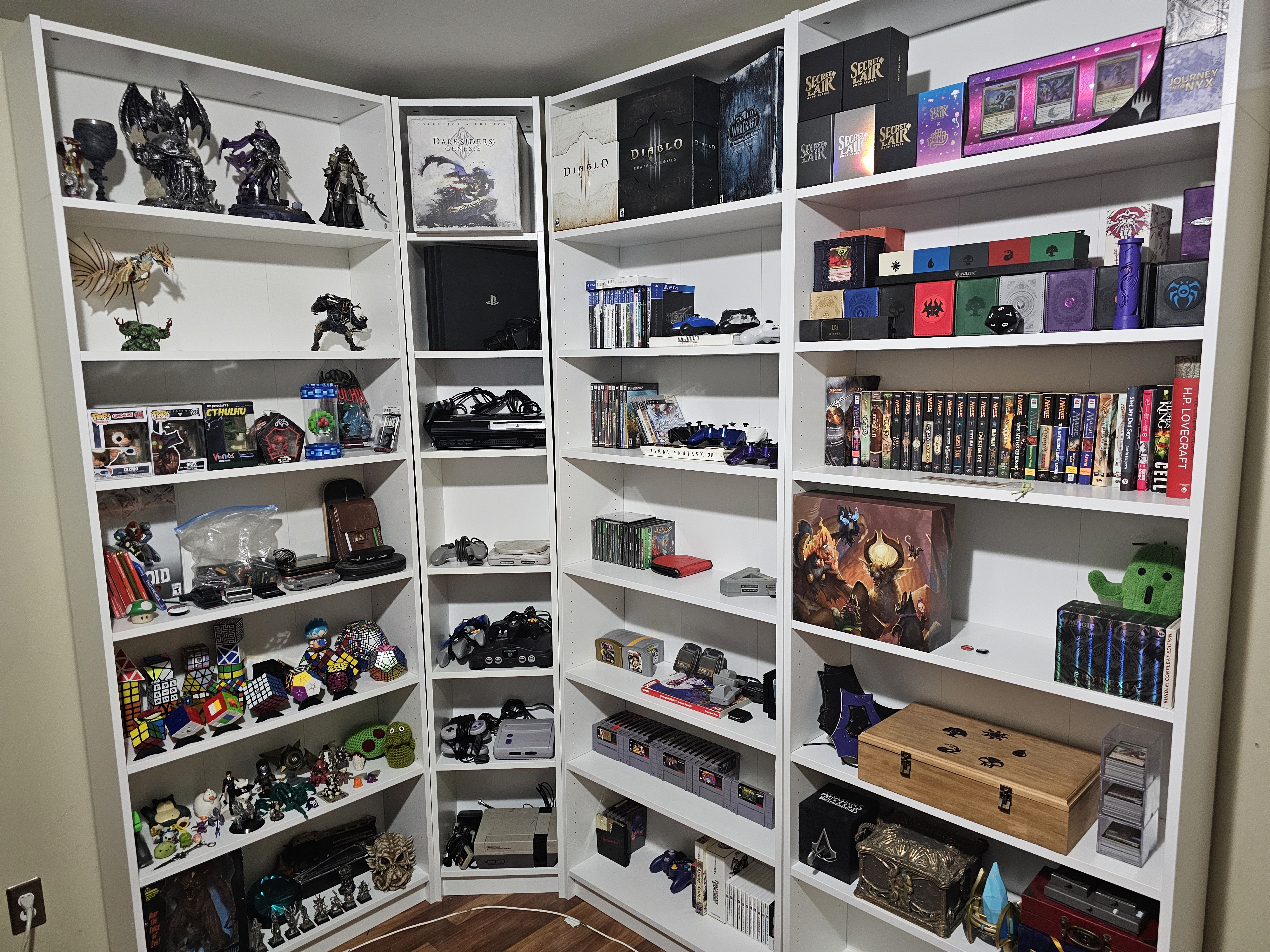 Finally got my dream bookshelf set up after years of waiting!
