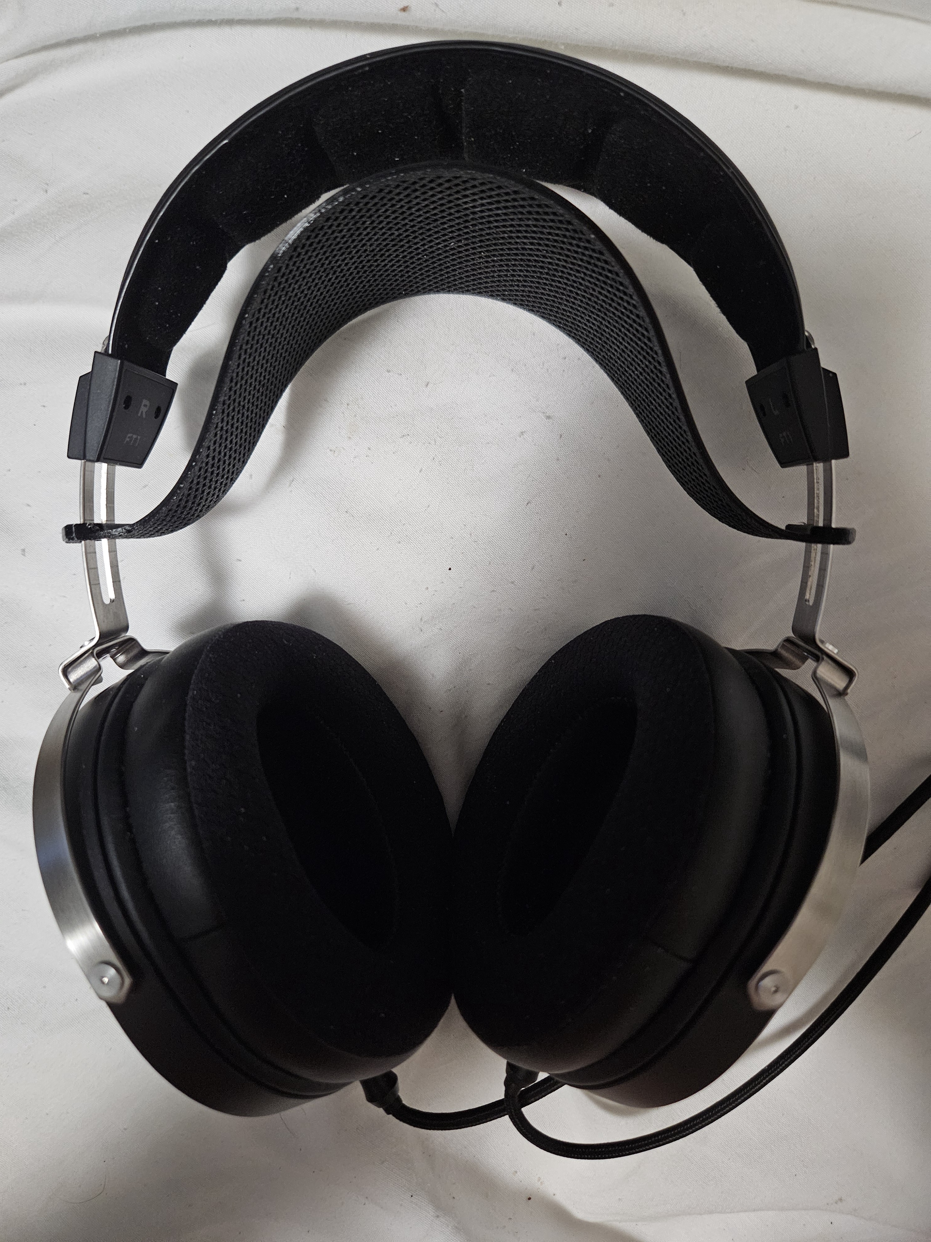 Installing the Capra Audio Comfort Headband on Fiio FT1 Headphones