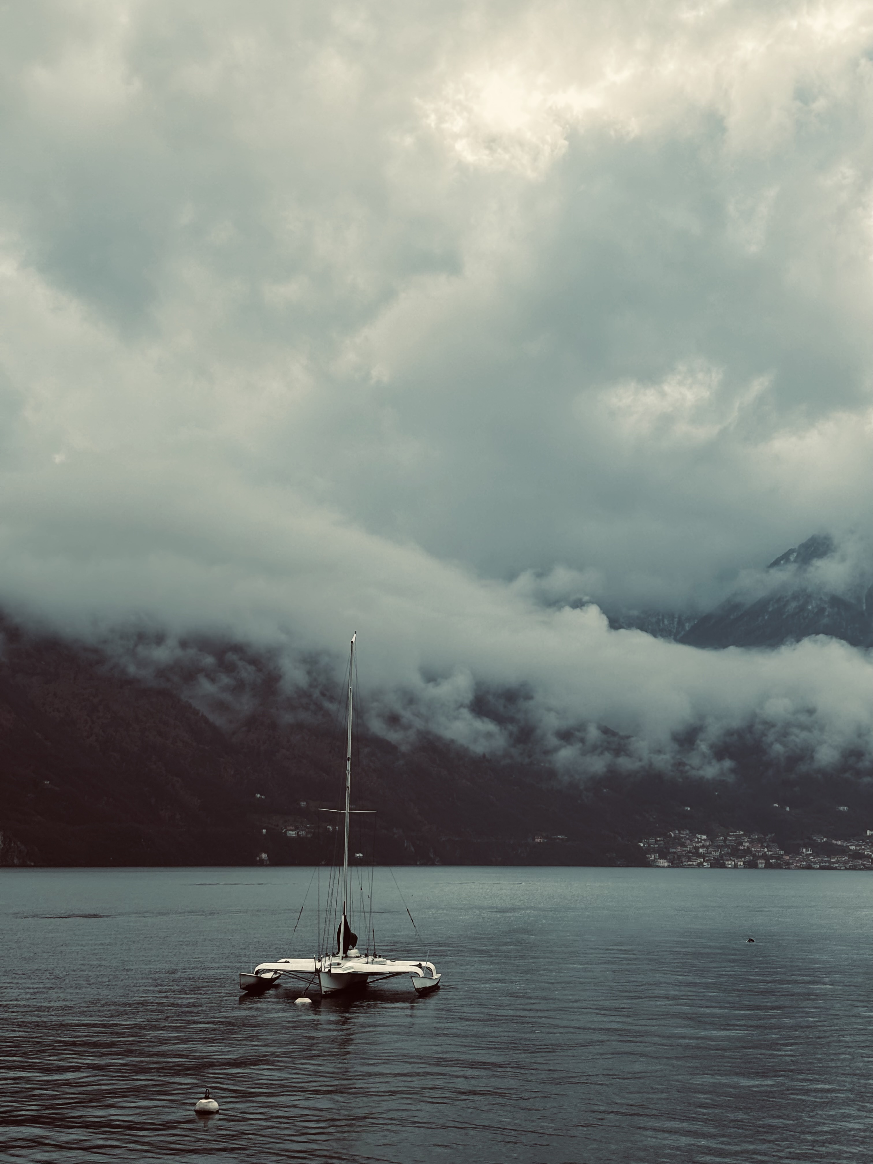 A gloomy yet beautiful day at Lake Como