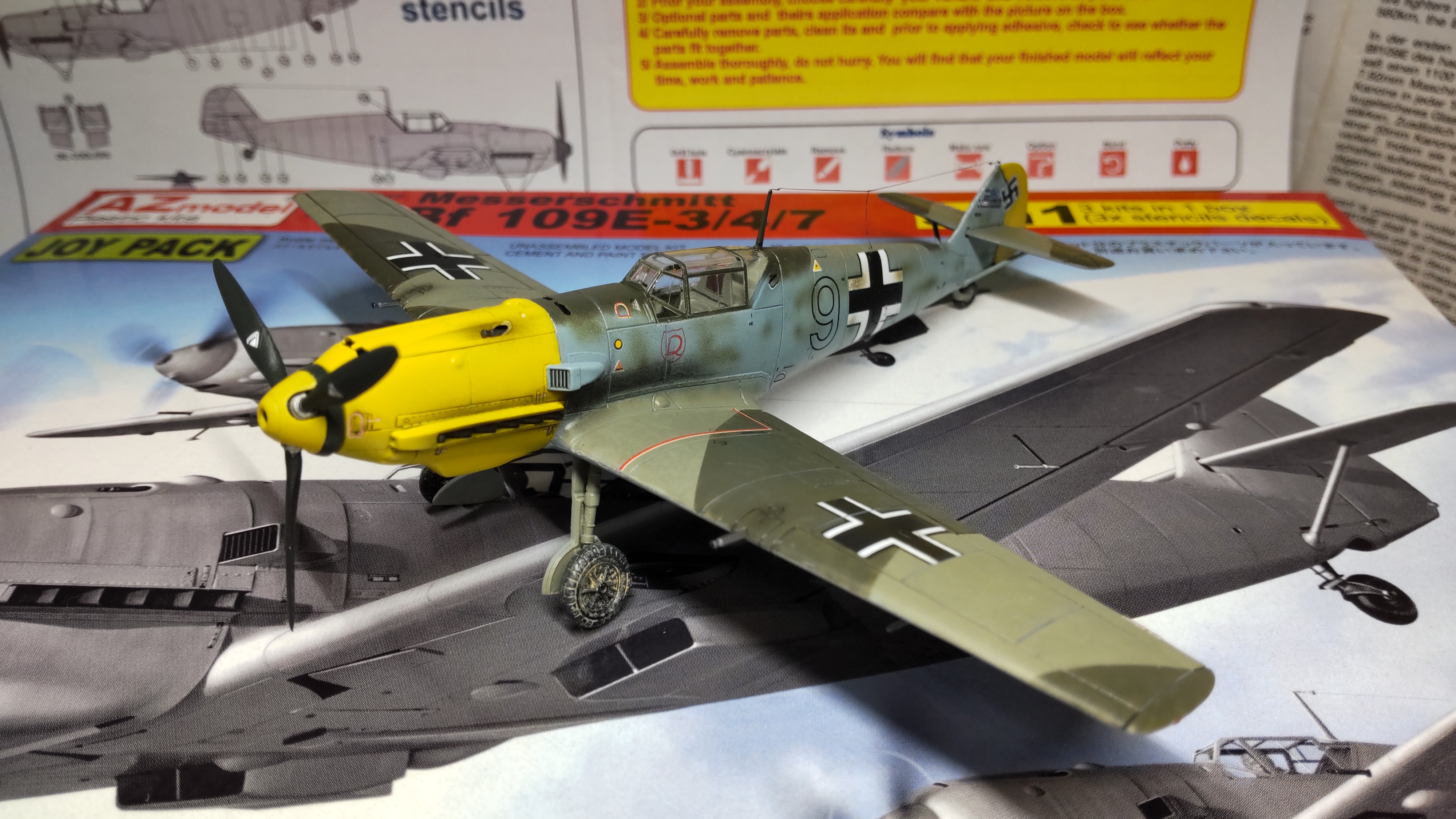 Check out the Bf109E-3, a classic in aviation history.