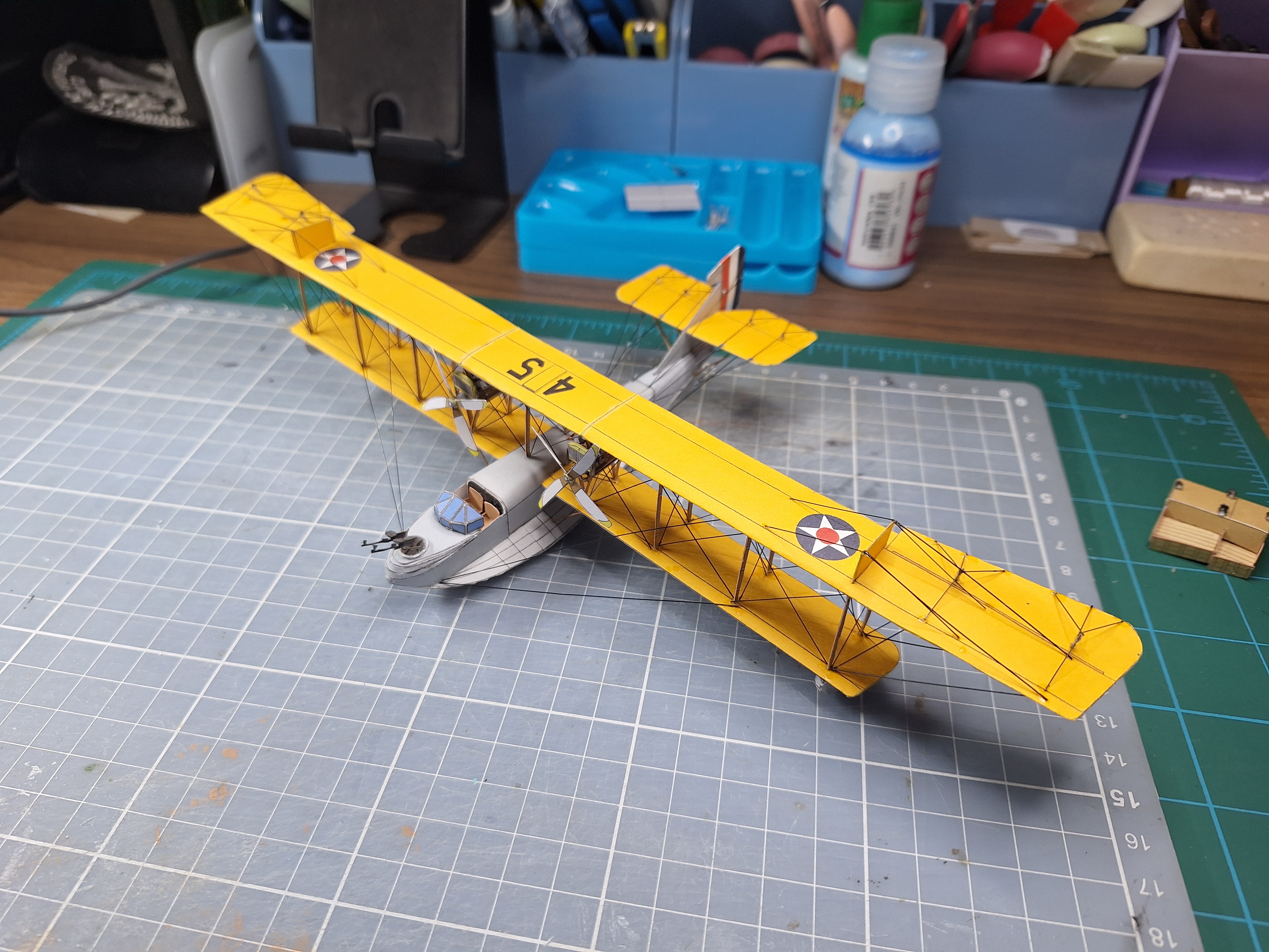 Crafting Excellence: The 1/100 Scale Curtiss H-16 Papermodel