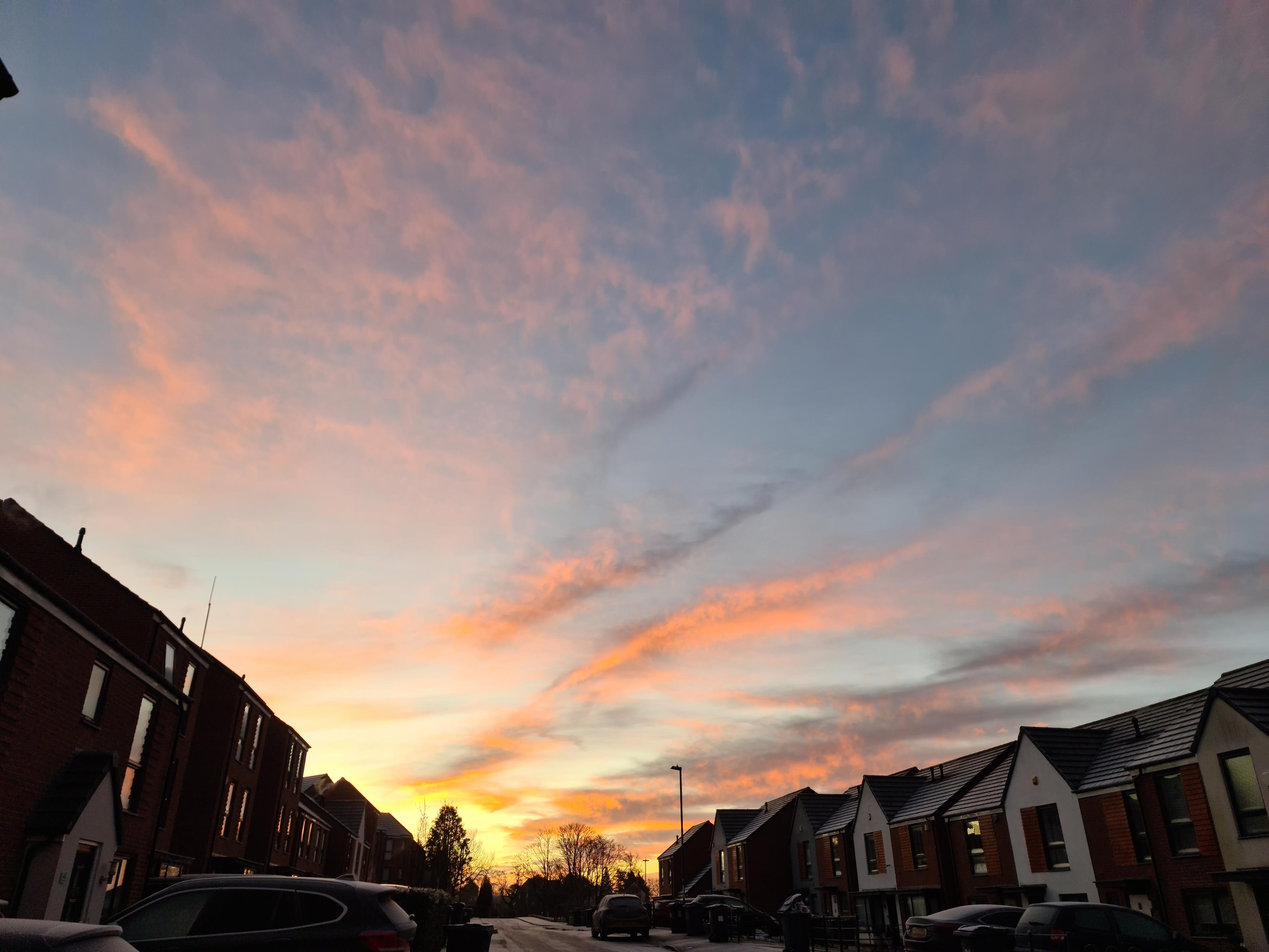 A Beautiful Winter Sunrise: Nature's Artwork