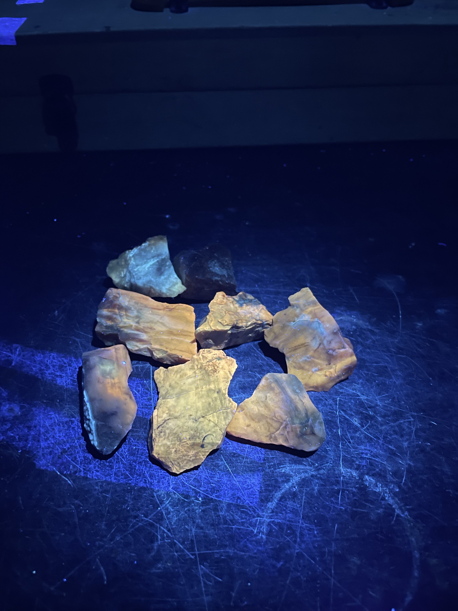 The Vibrant World of Fluorescent Chert