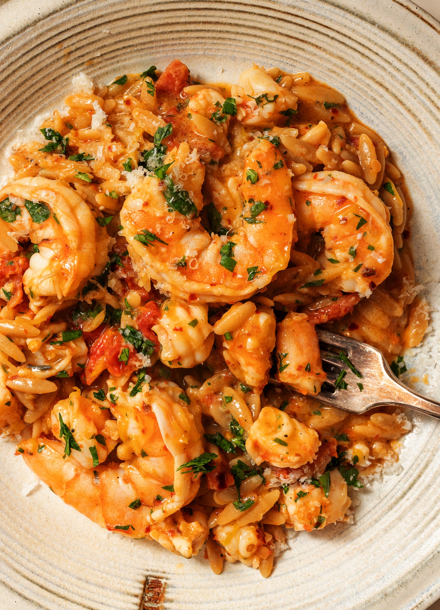 Delicious One Pot Shrimp and Sun-Dried Tomato Orzo Recipe!