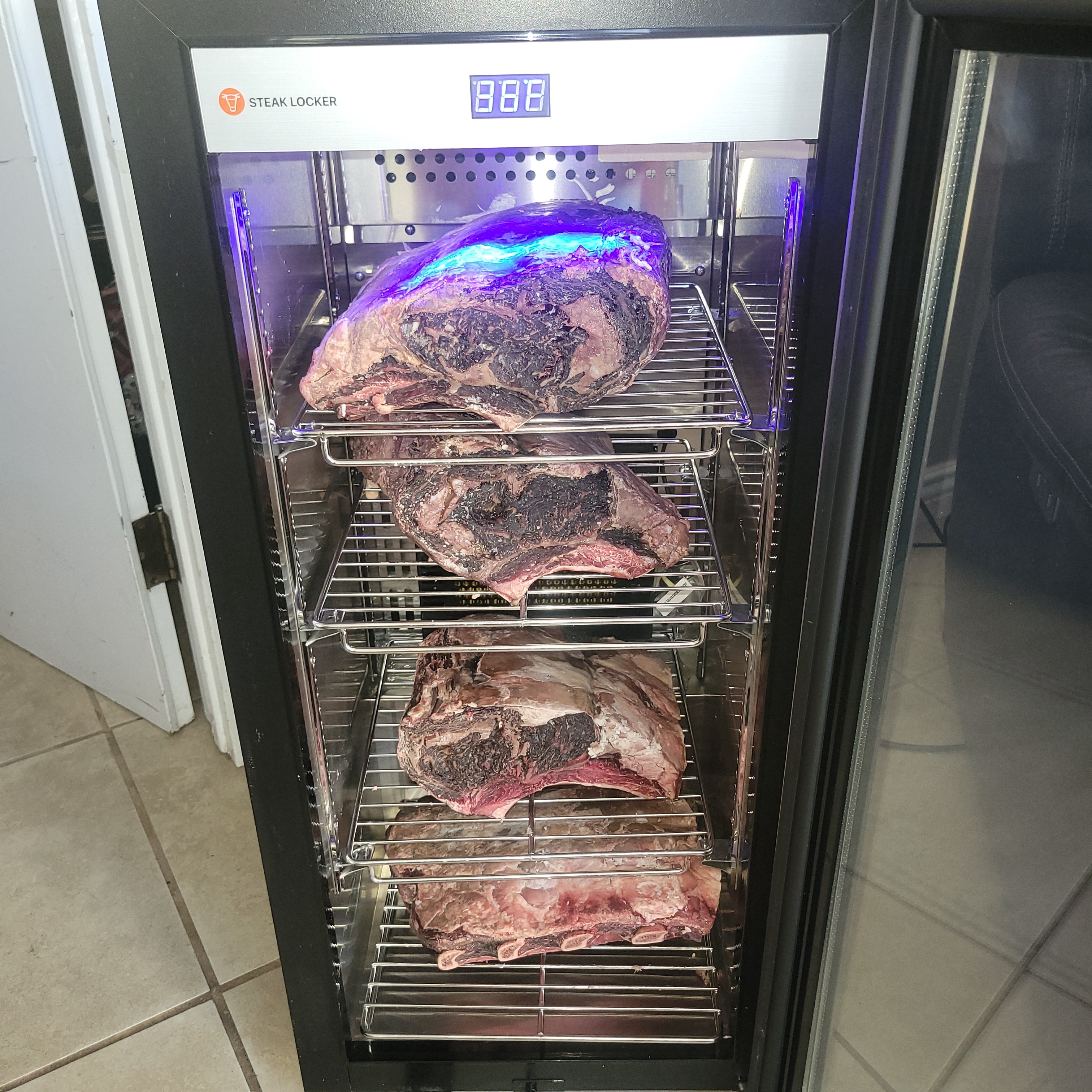 Introducing the New Steak Locker SL-100: The Ultimate Meat Storage Solution