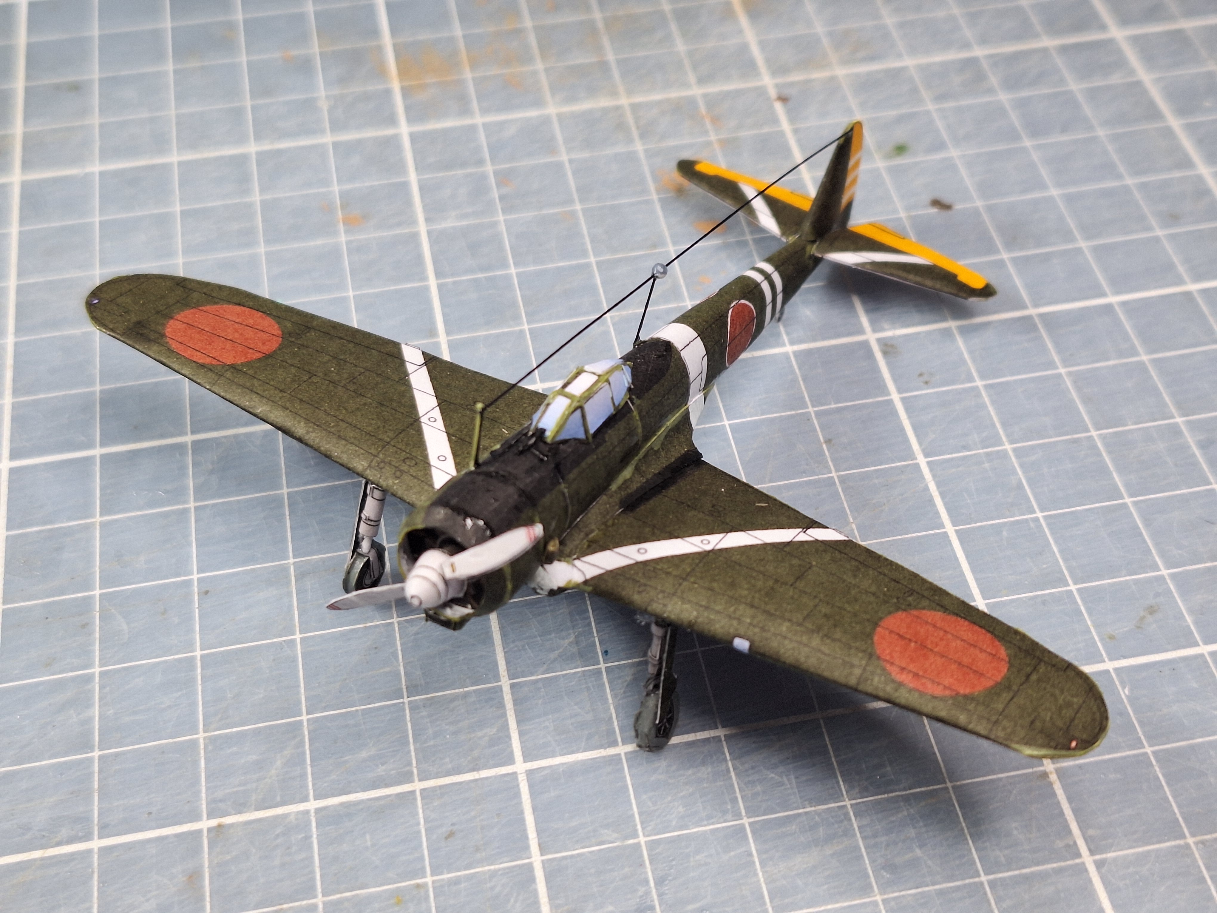 Incredible 1/100 Scale Papermodels of Nakajima Ki 43 and Kawazaki Ki 61