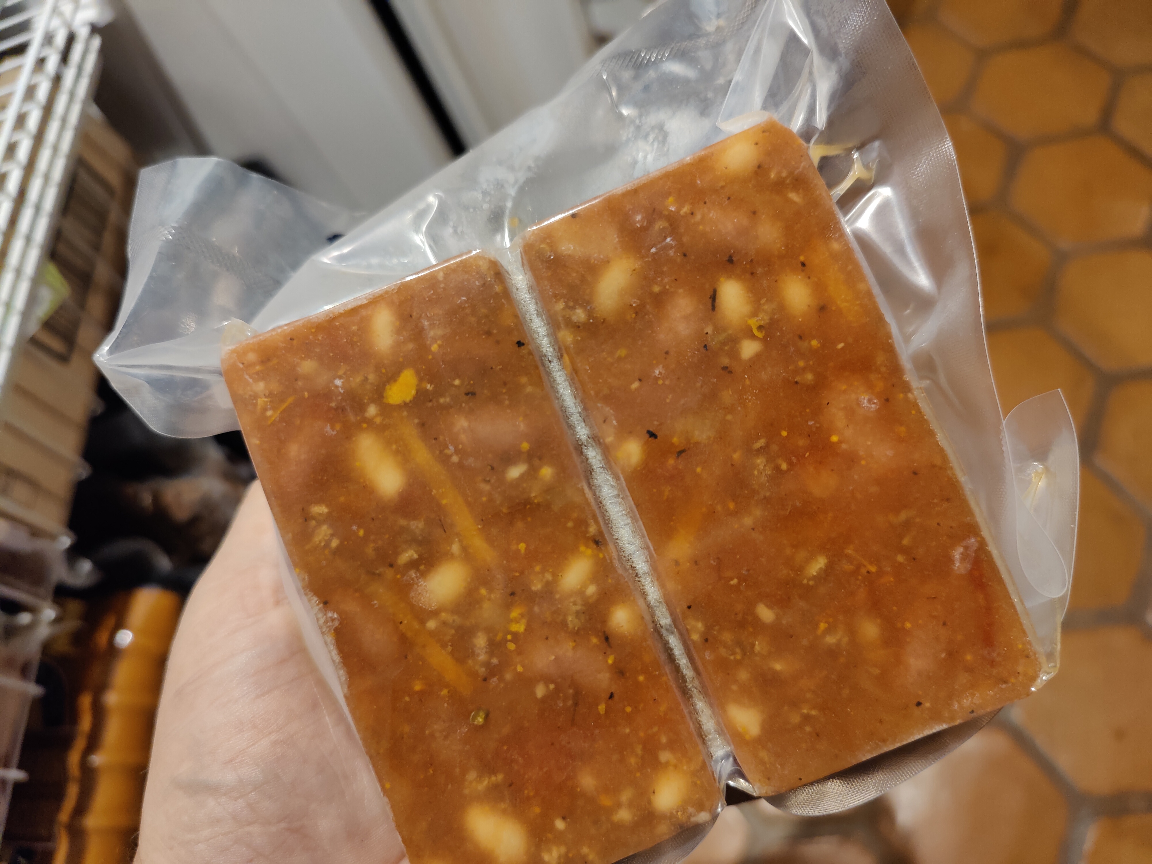 Mastering the art of vacuum sealing and freezing soup in convenient 1-cup portions