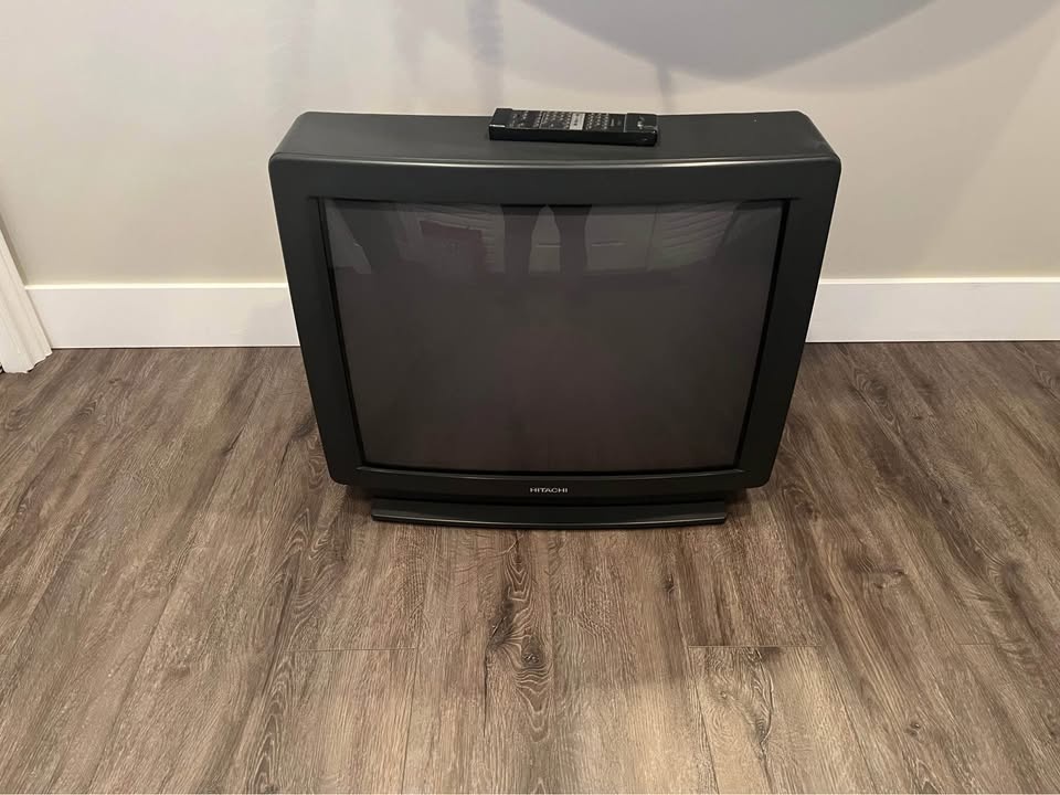Throwback to the Hitachi 27" CRT TV from 1993