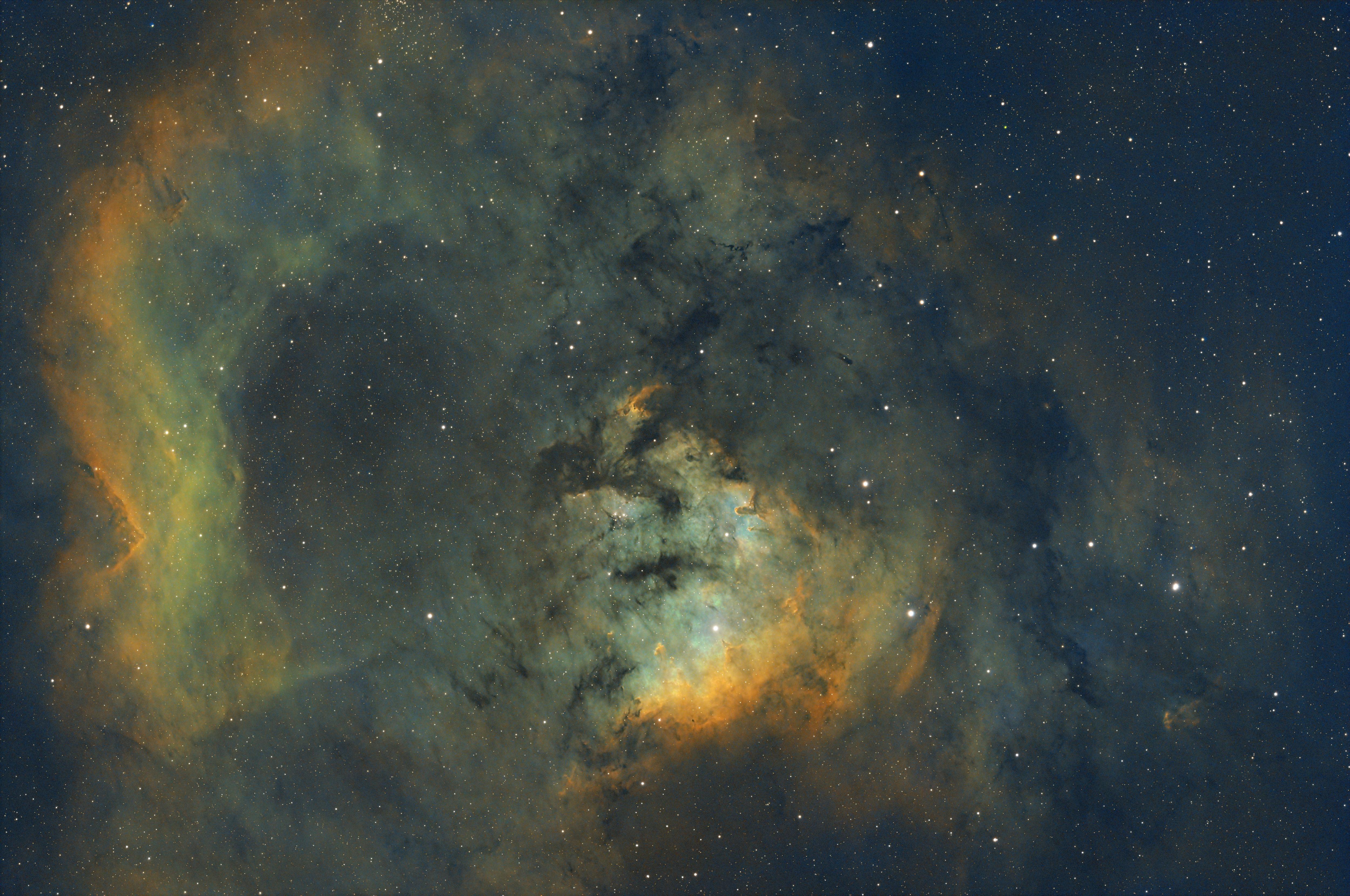 Exploring the wonders of NGC 7822