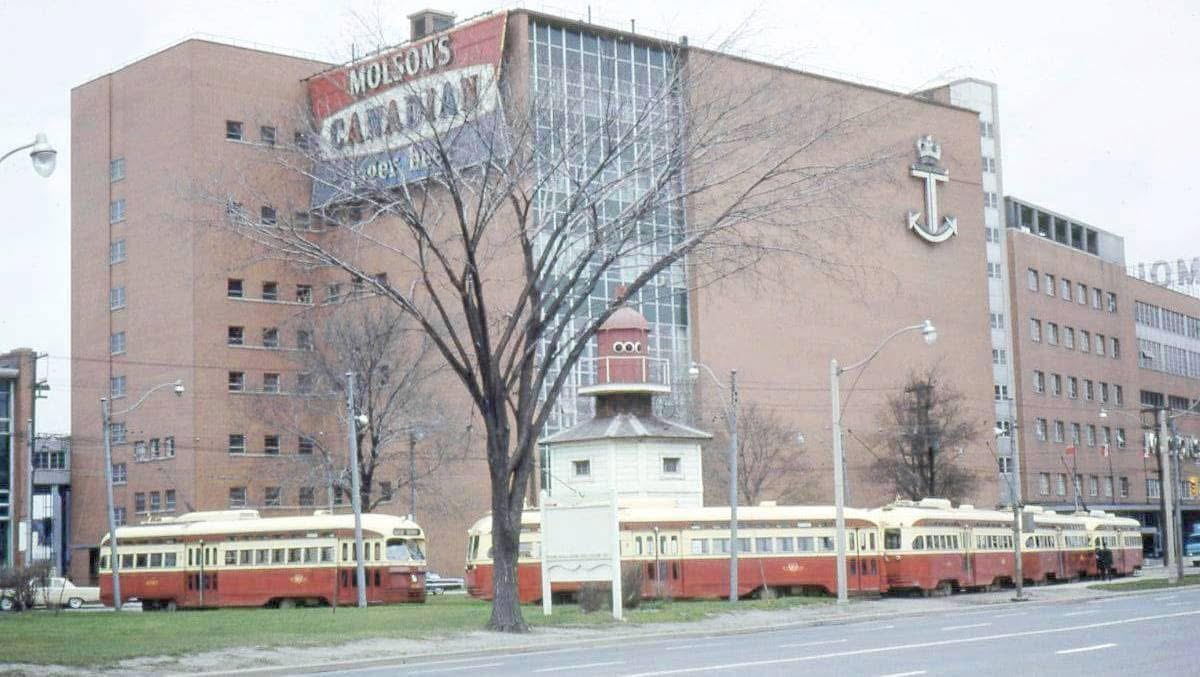 Throwback to 1966: The Molson Factory in Toronto and its vital link to urban transit for employees!